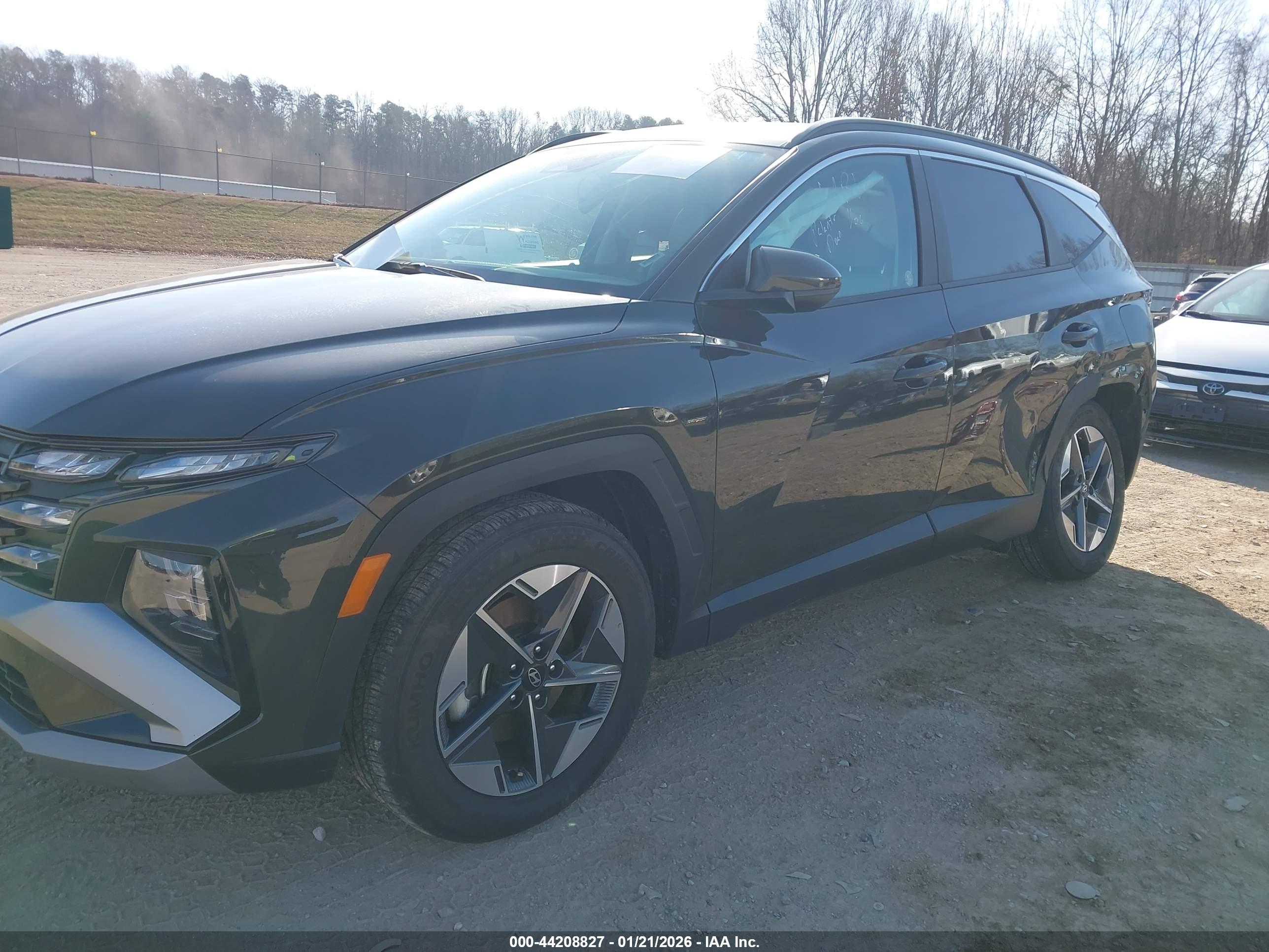 HYUNDAI TUCSON image 2