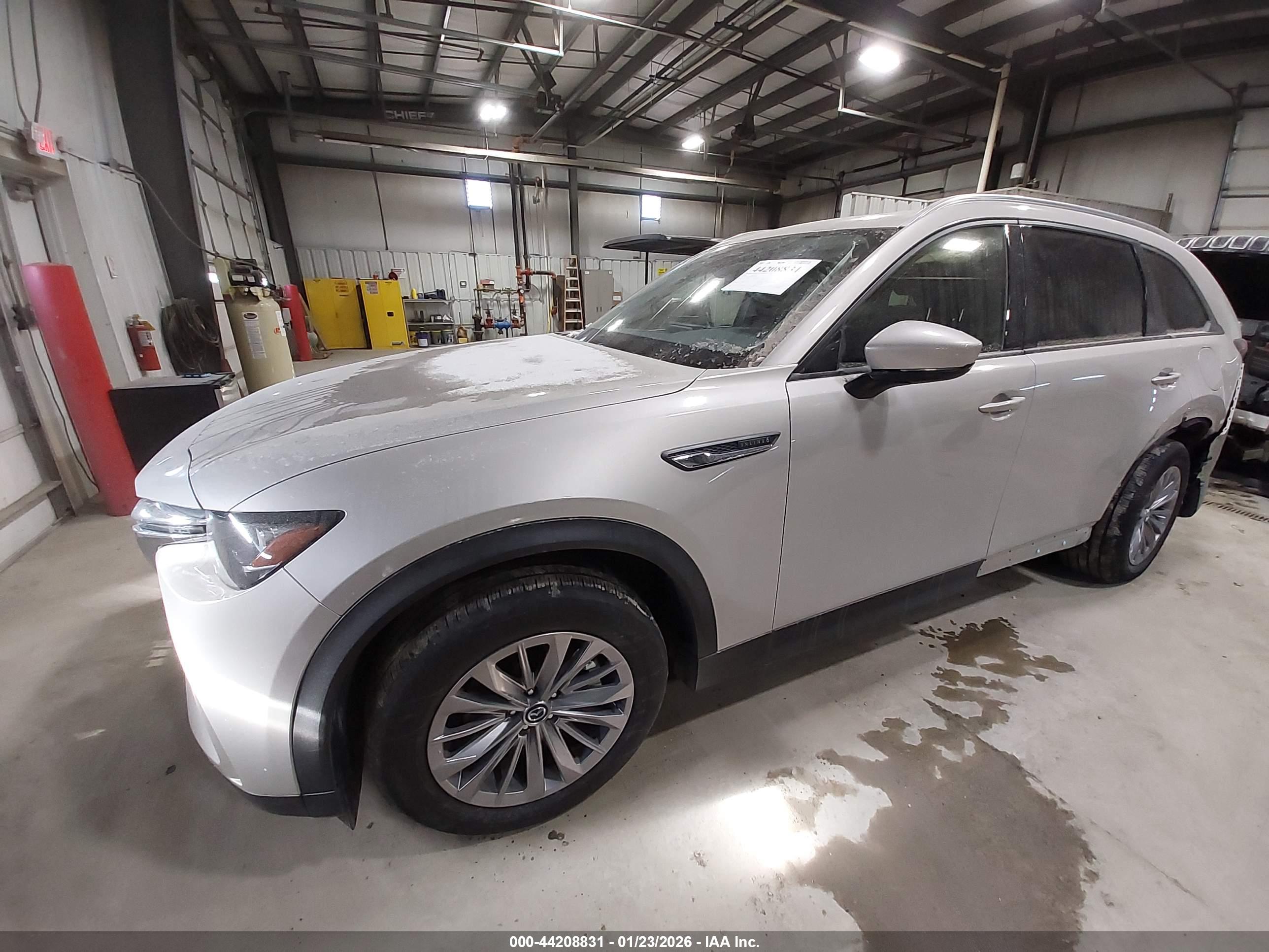 MAZDA CX-90 image 2