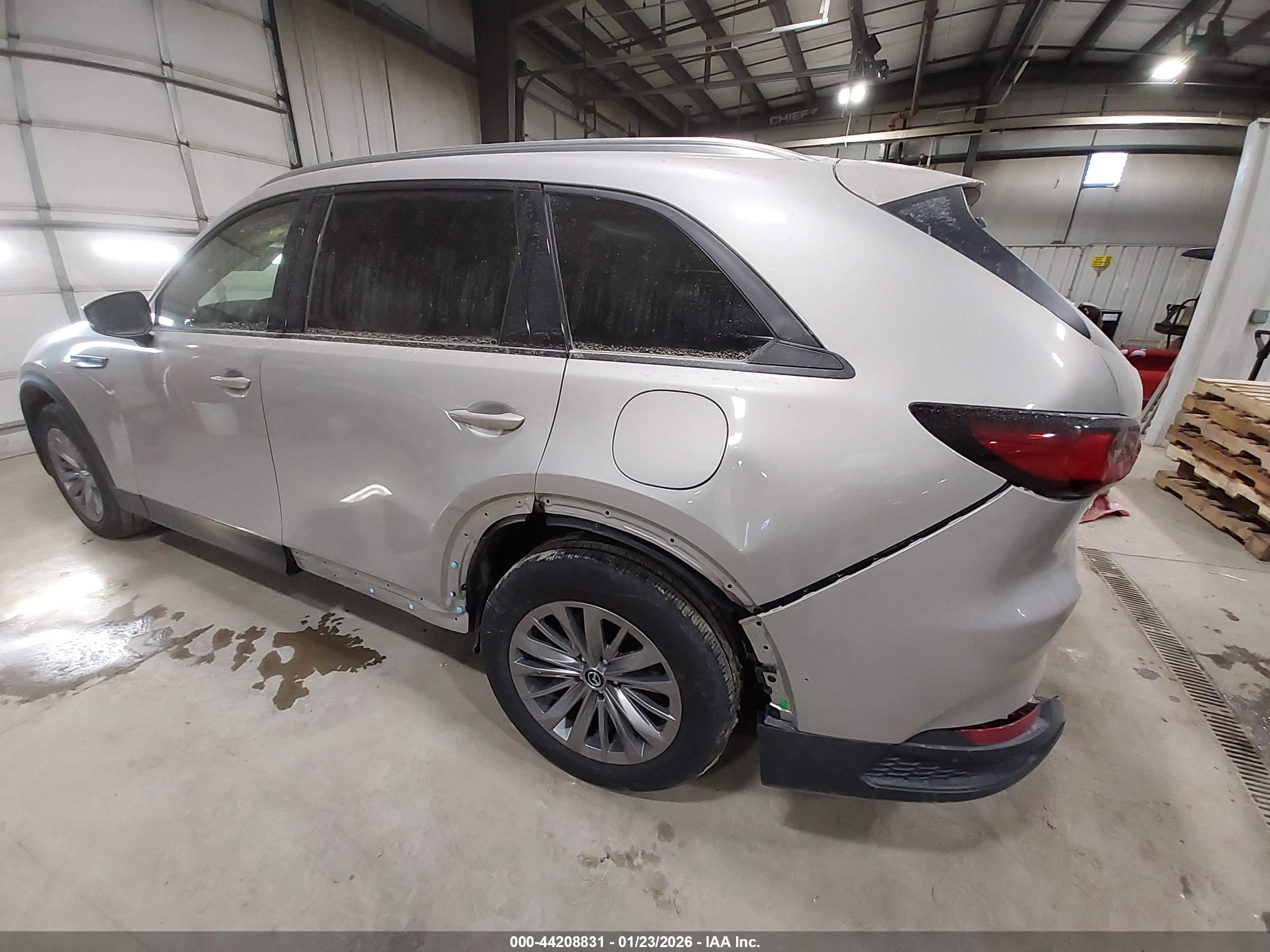 MAZDA CX-90 image 3
