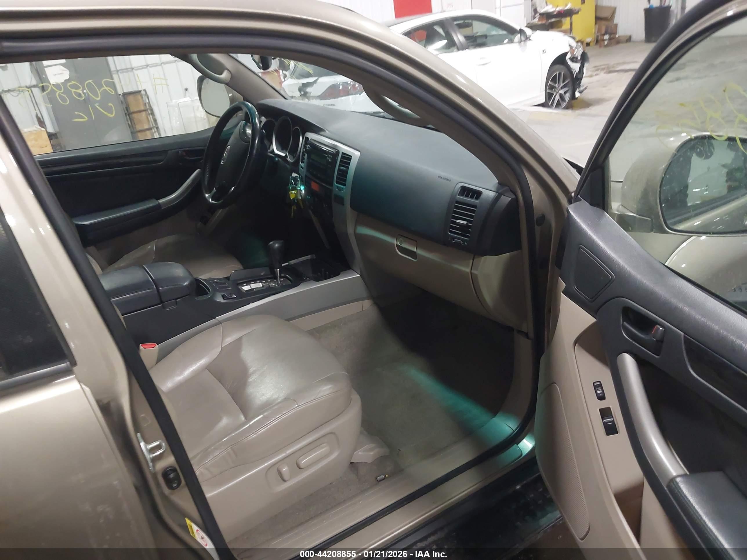 TOYOTA 4RUNNER image 5