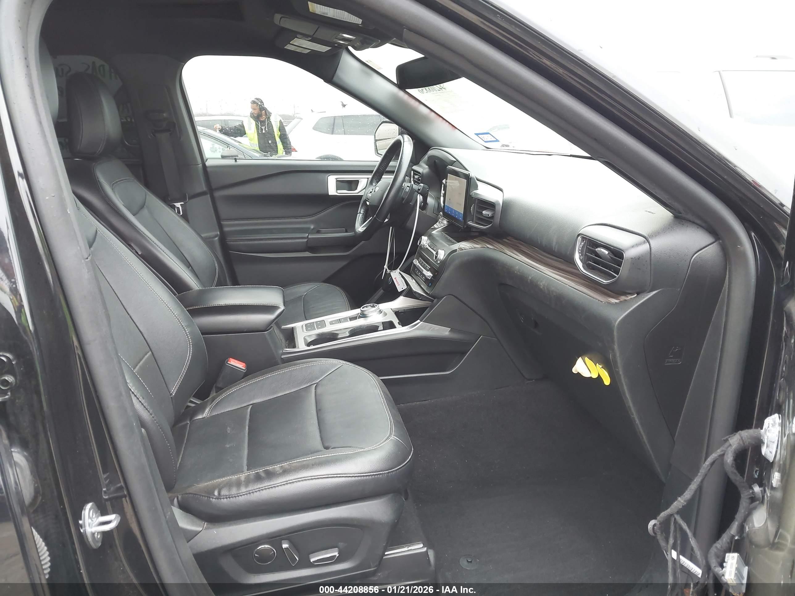 FORD EXPLORER image 5