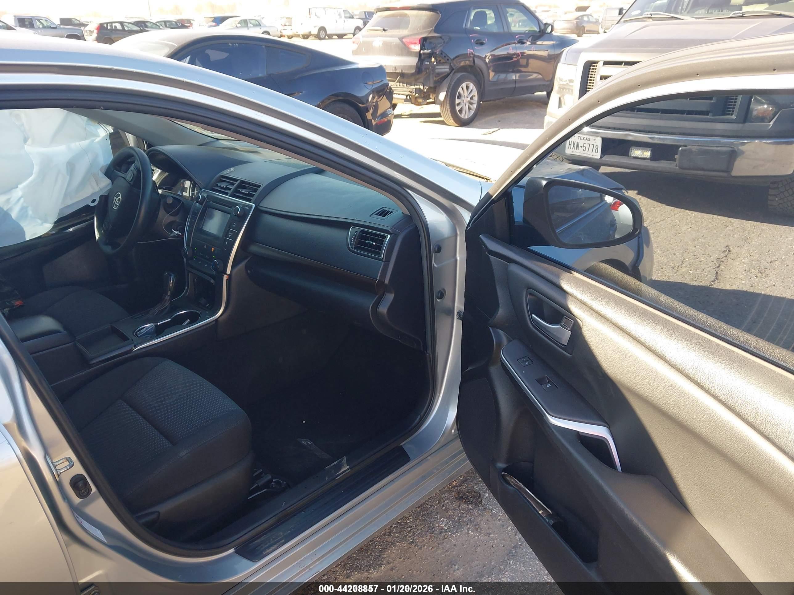 TOYOTA CAMRY image 5