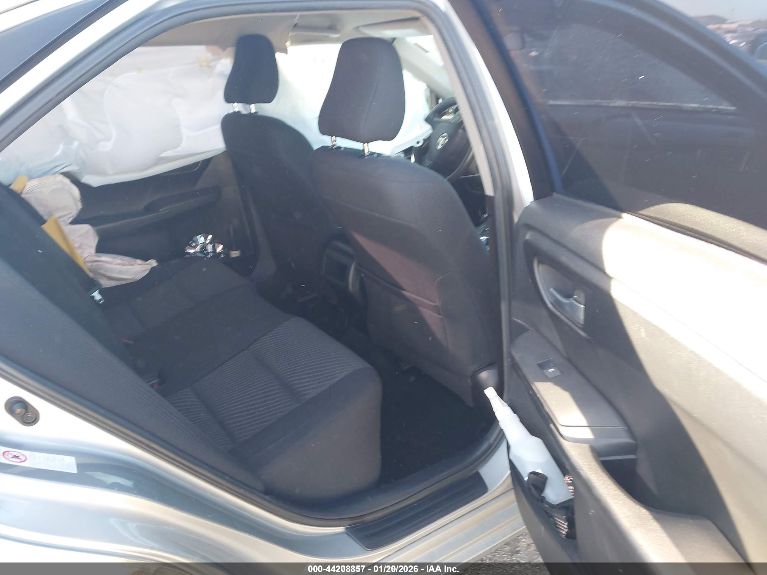 TOYOTA CAMRY image 8