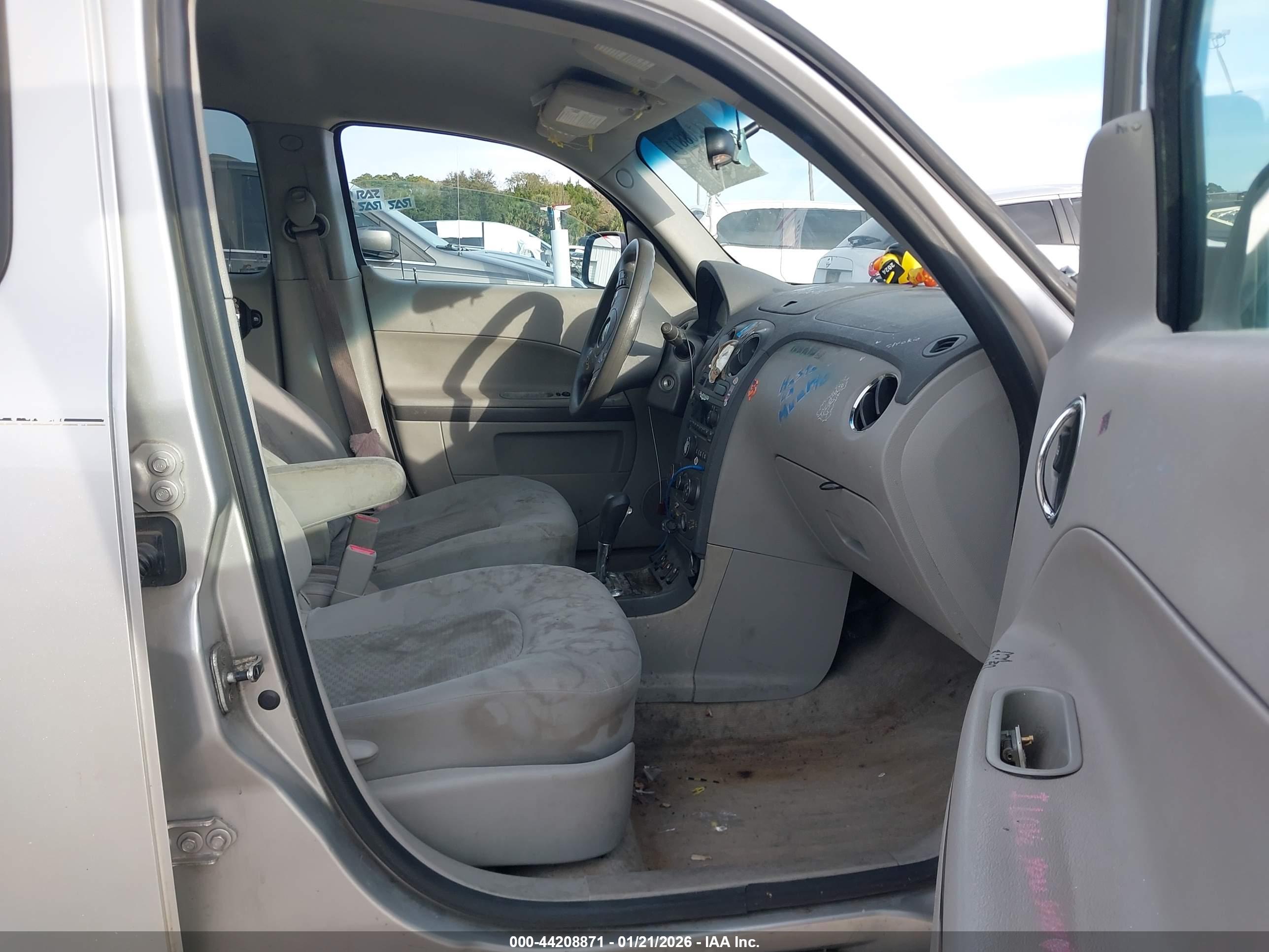 CHEVROLET HHR image 5