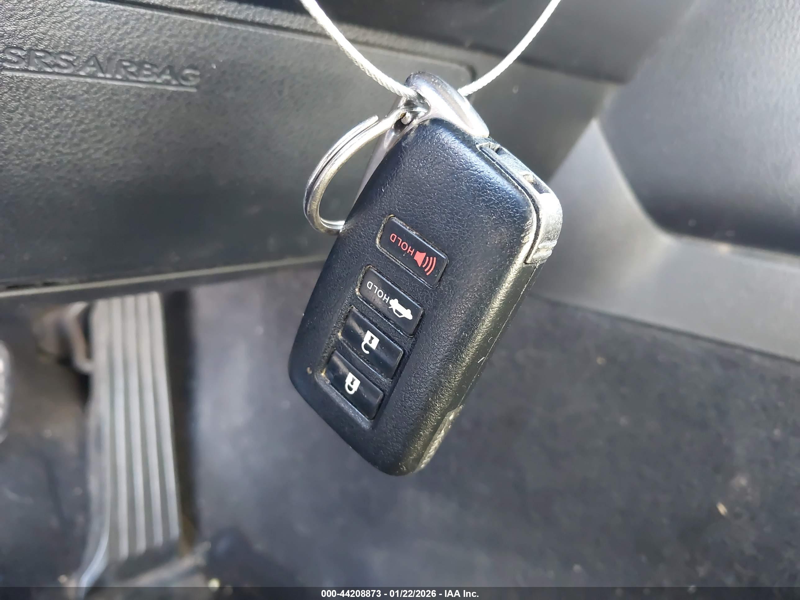 LEXUS IS image 11