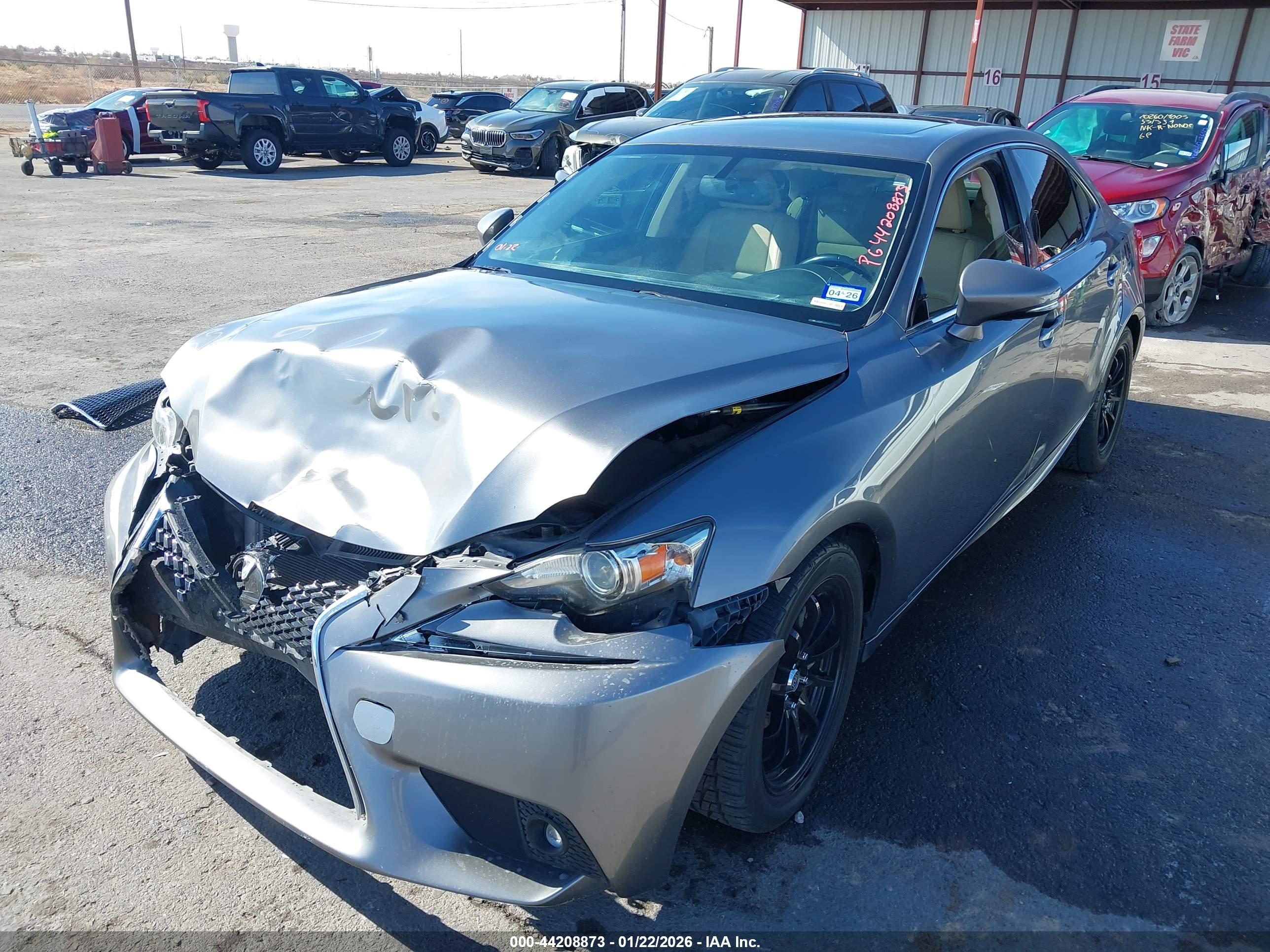 LEXUS IS image 2