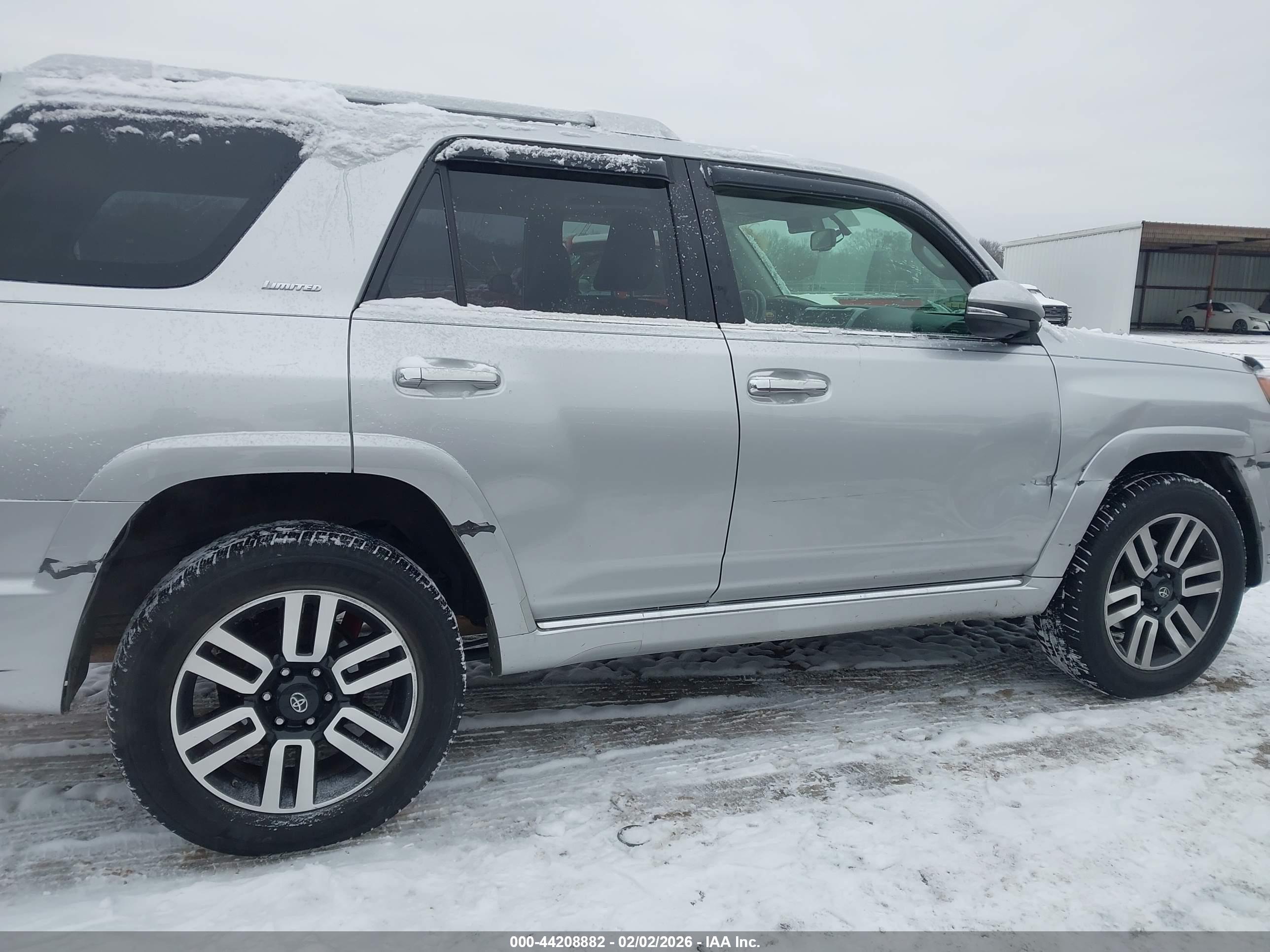 TOYOTA 4RUNNER image 6