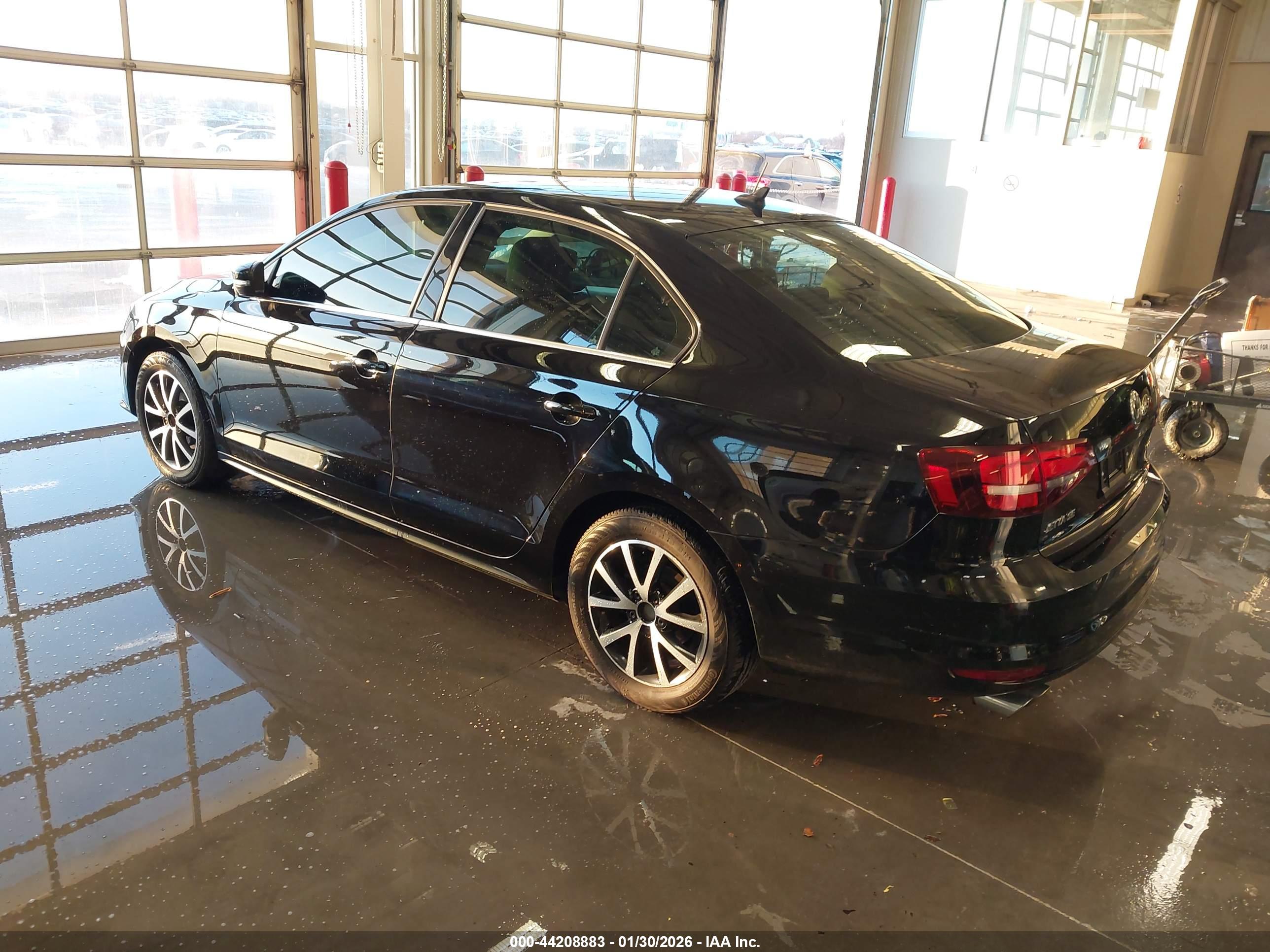VOLKSWAGEN JETTA image 3