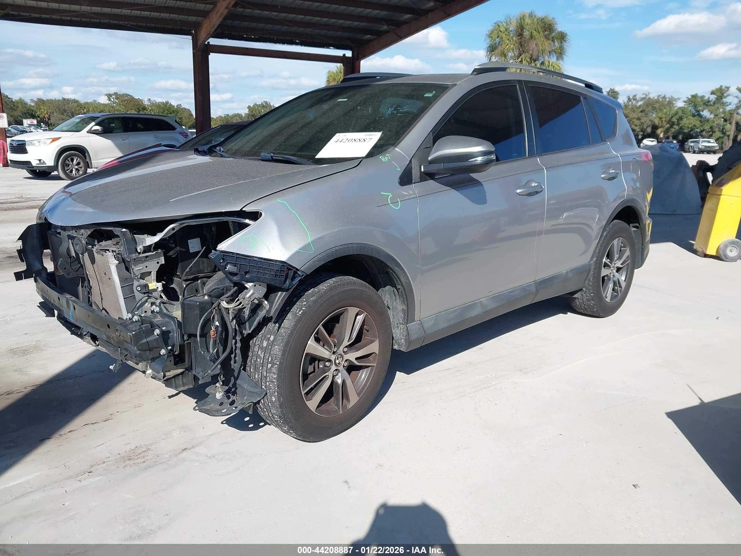 TOYOTA RAV4 image 2