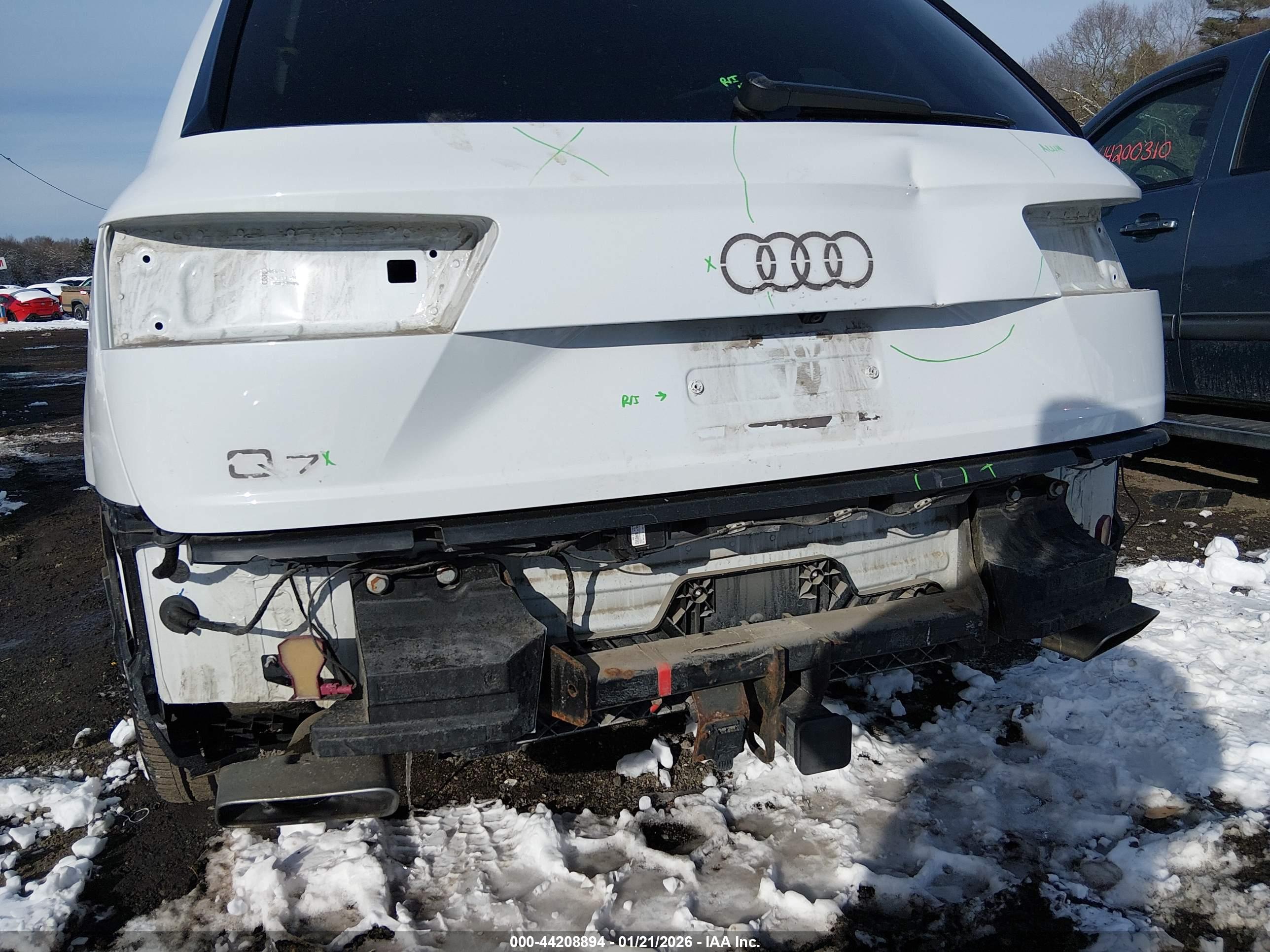 AUDI Q7 image 6