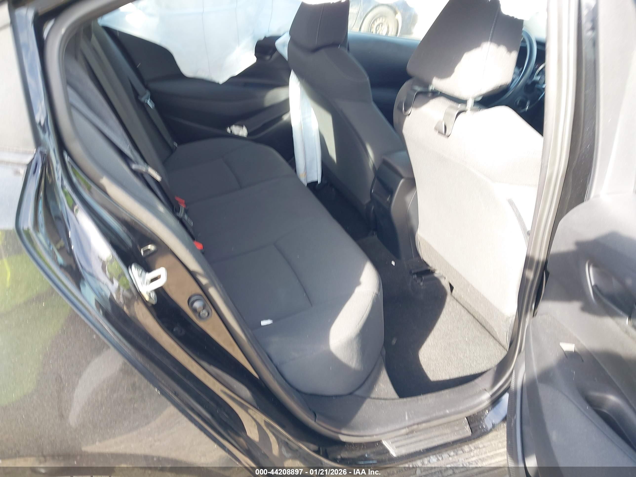 TOYOTA COROLLA image 8