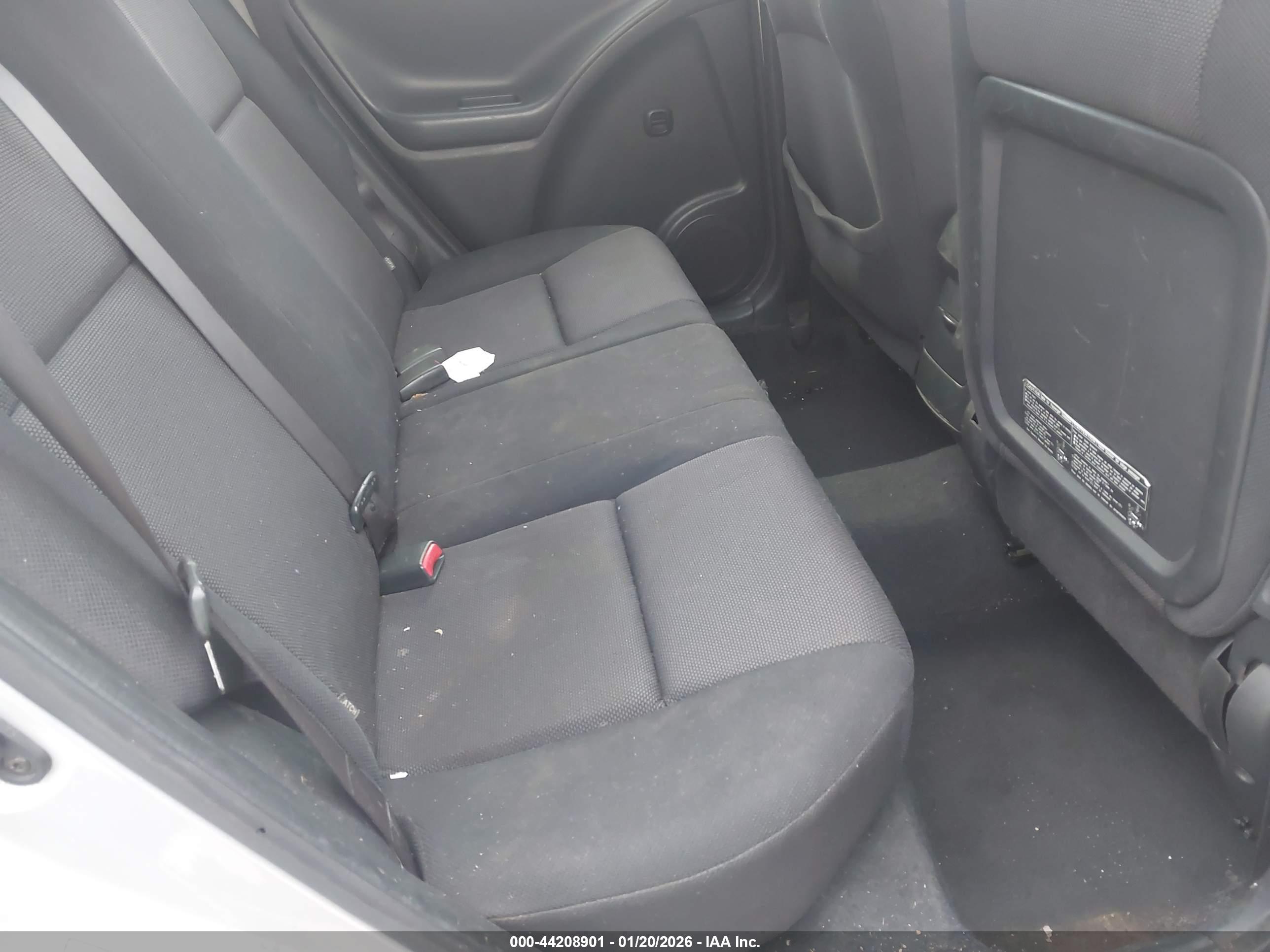 PONTIAC VIBE image 8