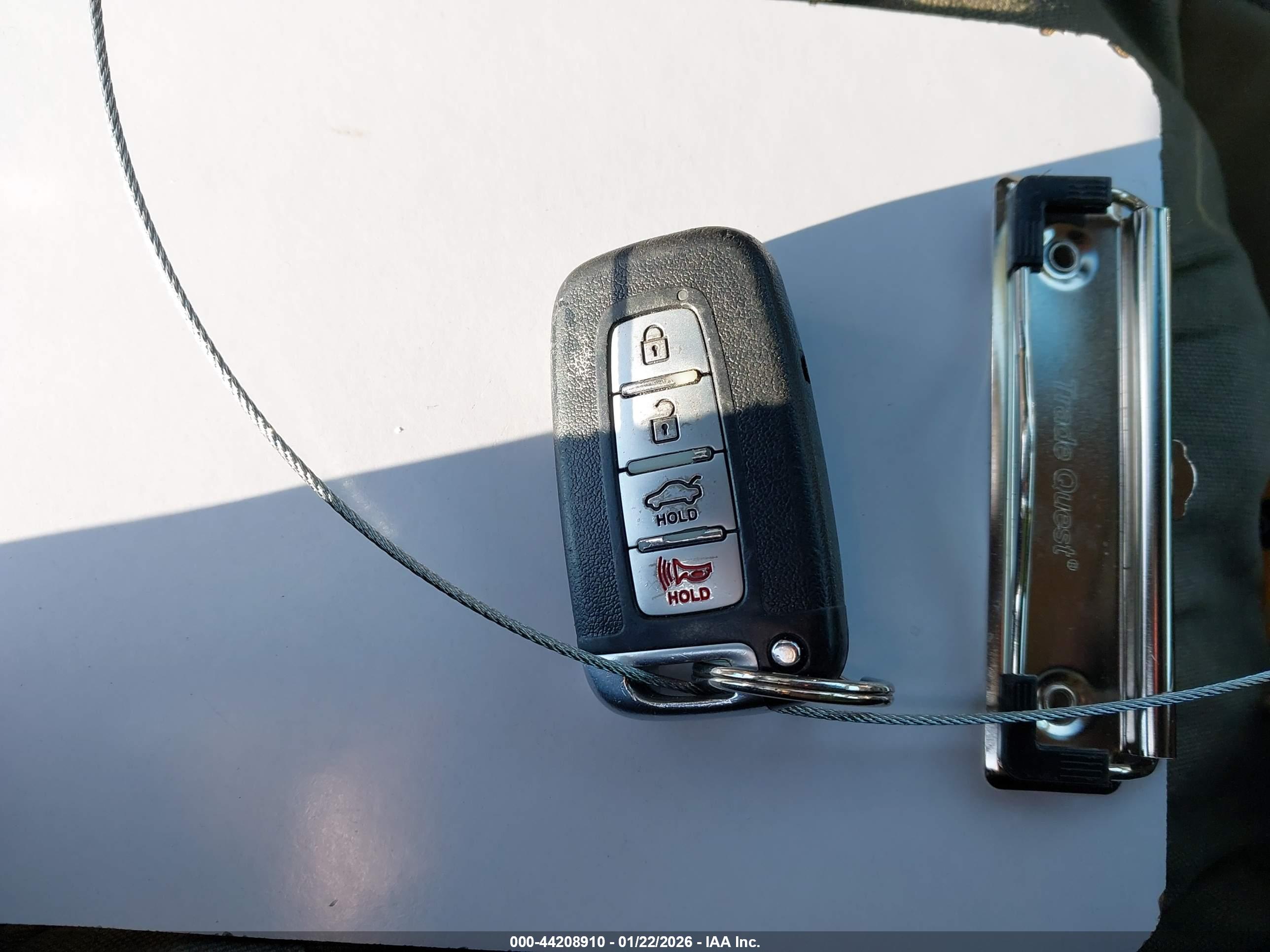 HYUNDAI AZERA image 11