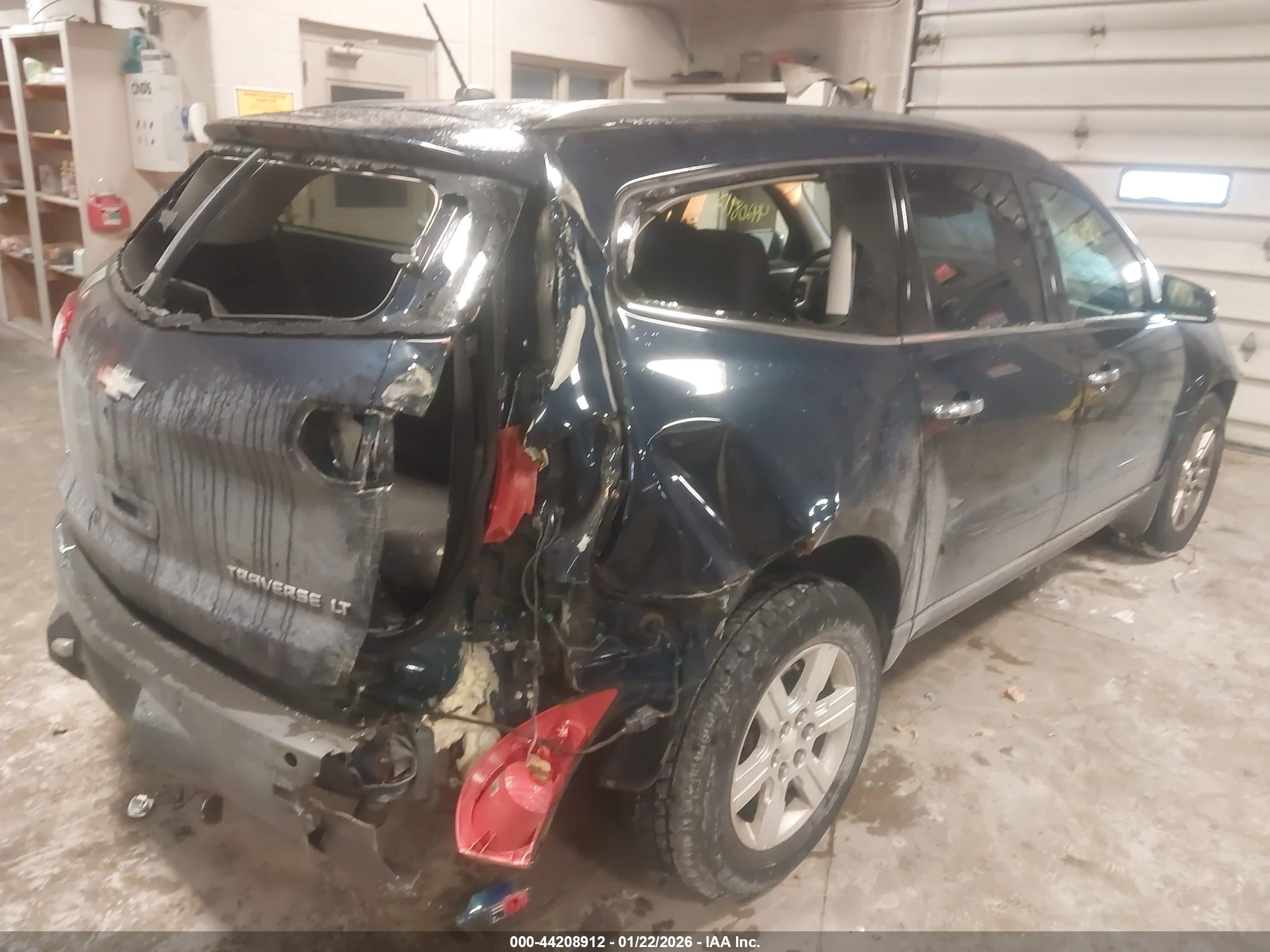 CHEVROLET TRAVERSE image 4