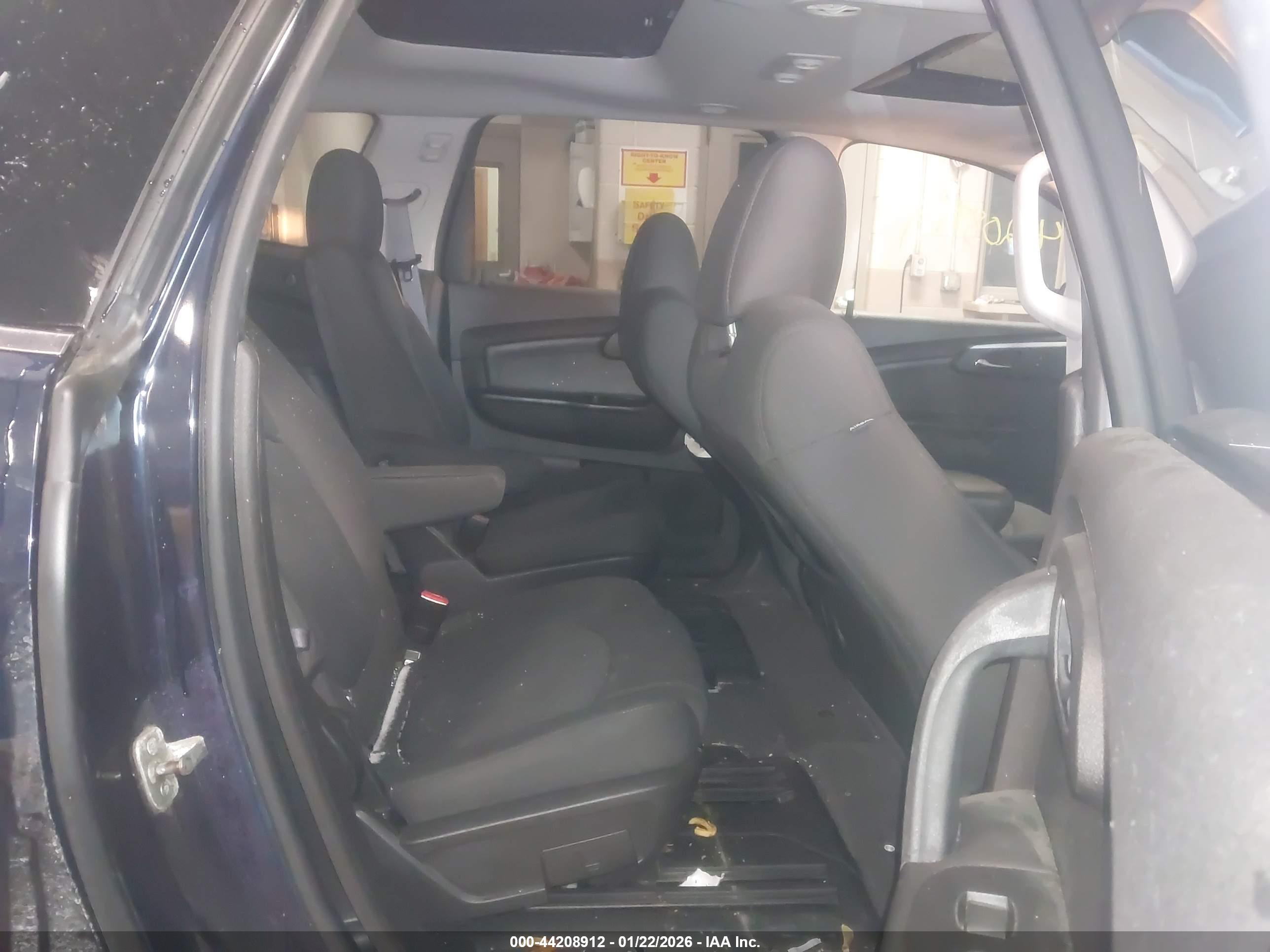 CHEVROLET TRAVERSE image 8