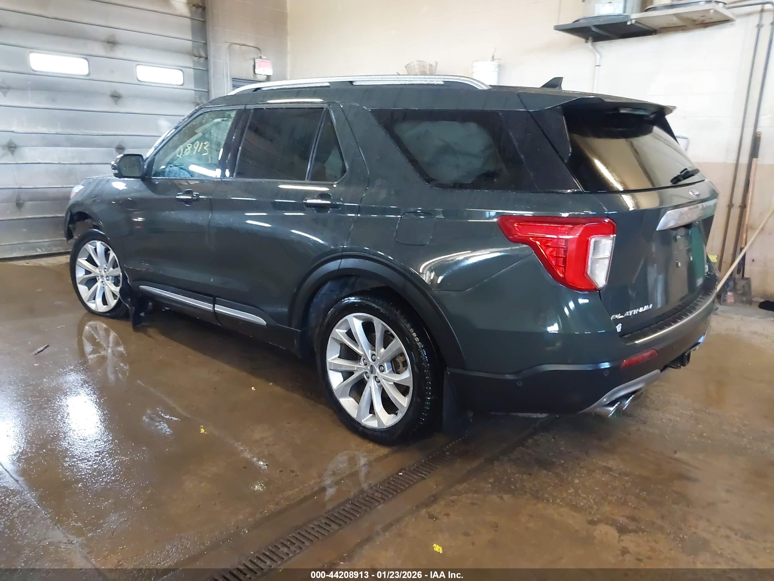 FORD EXPLORER image 3