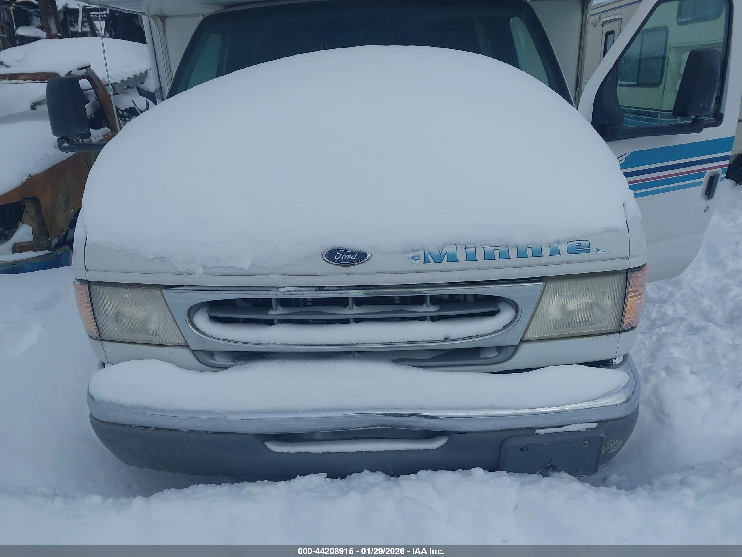 FORD E-450 image 10