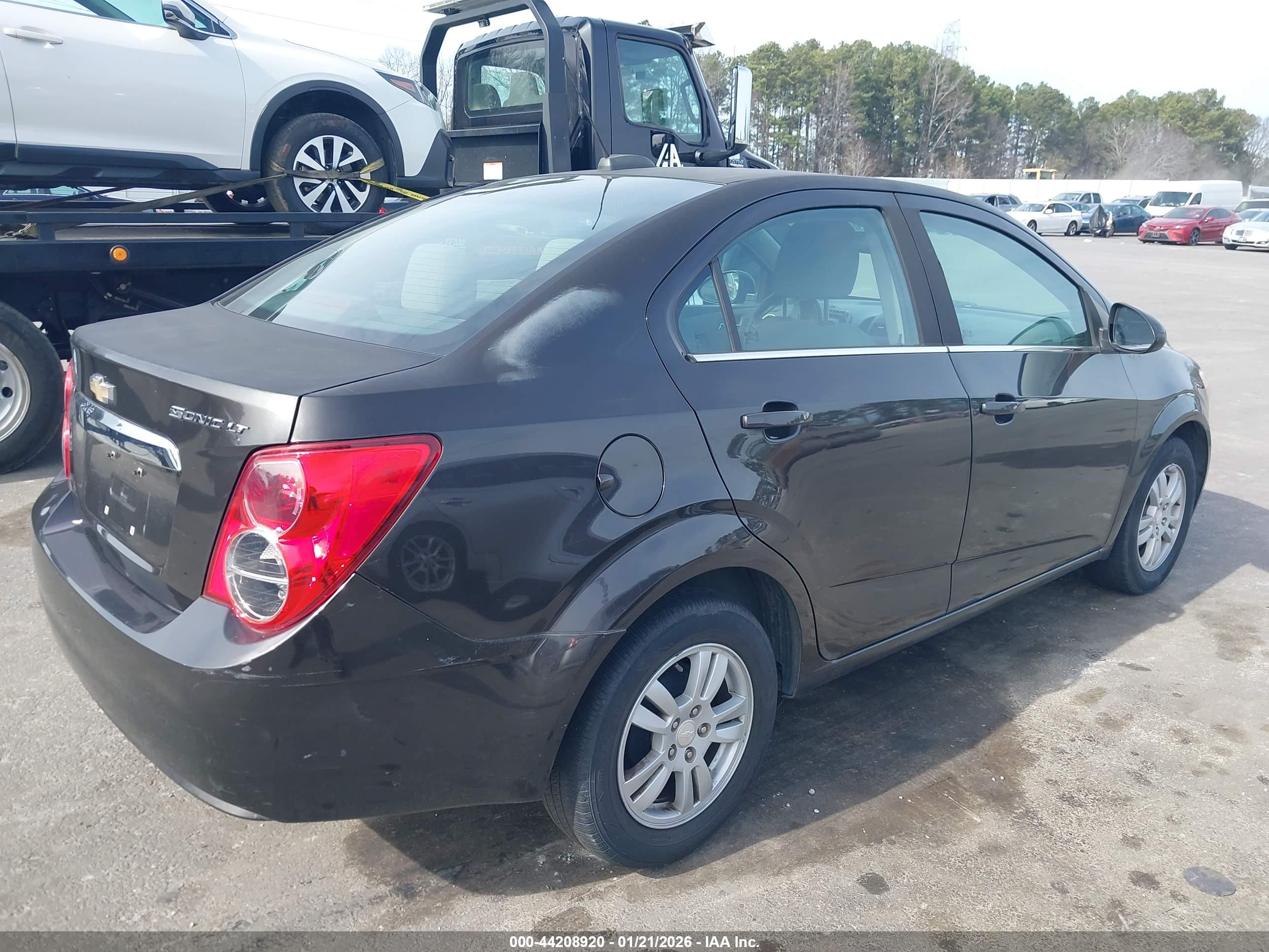 CHEVROLET SONIC image 4