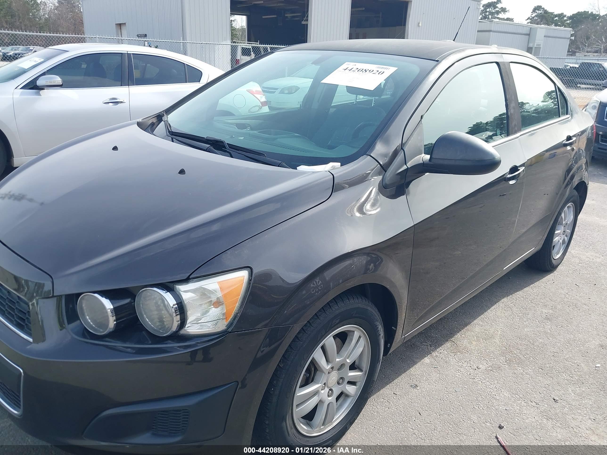 CHEVROLET SONIC image 6