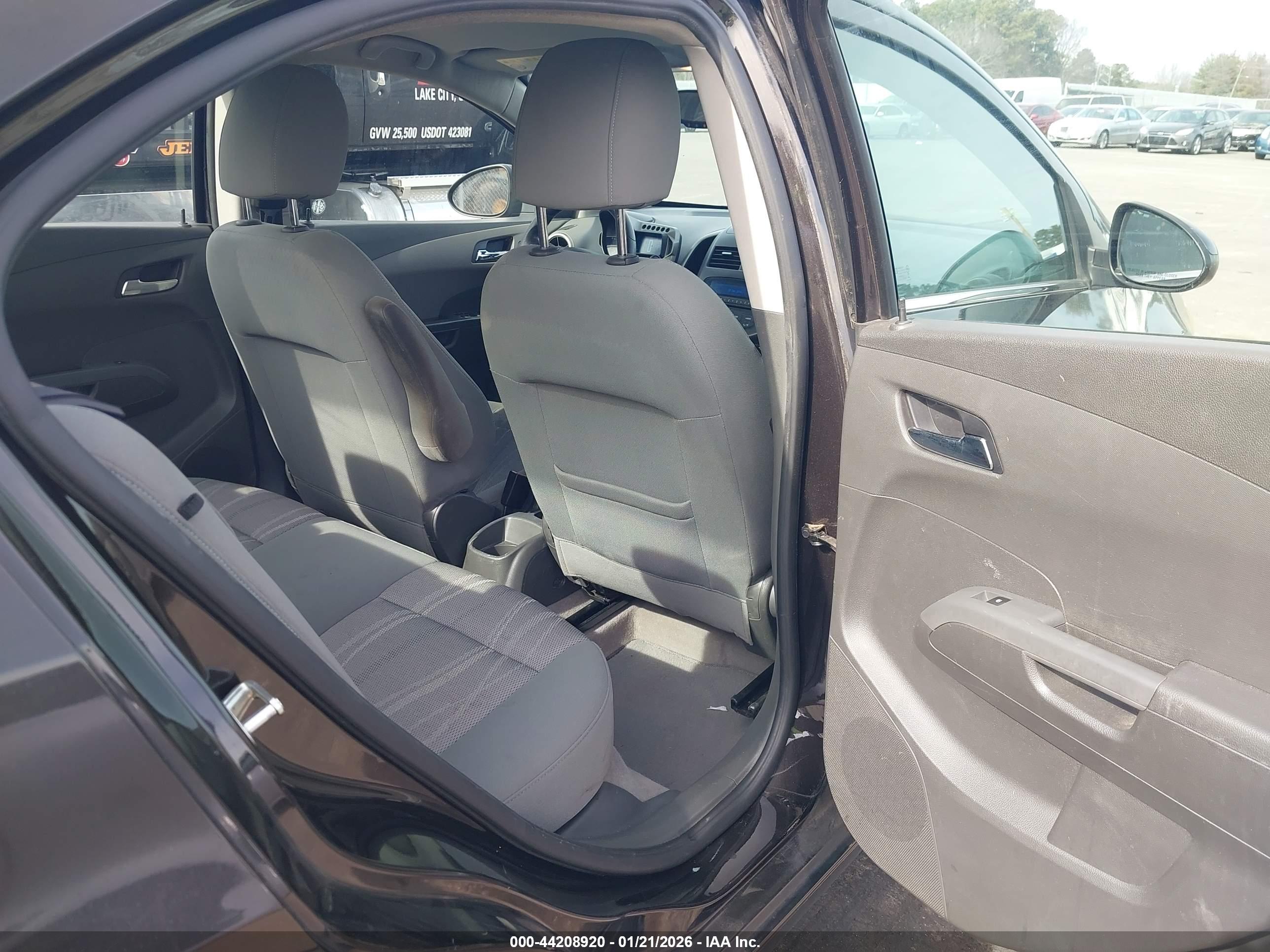 CHEVROLET SONIC image 8