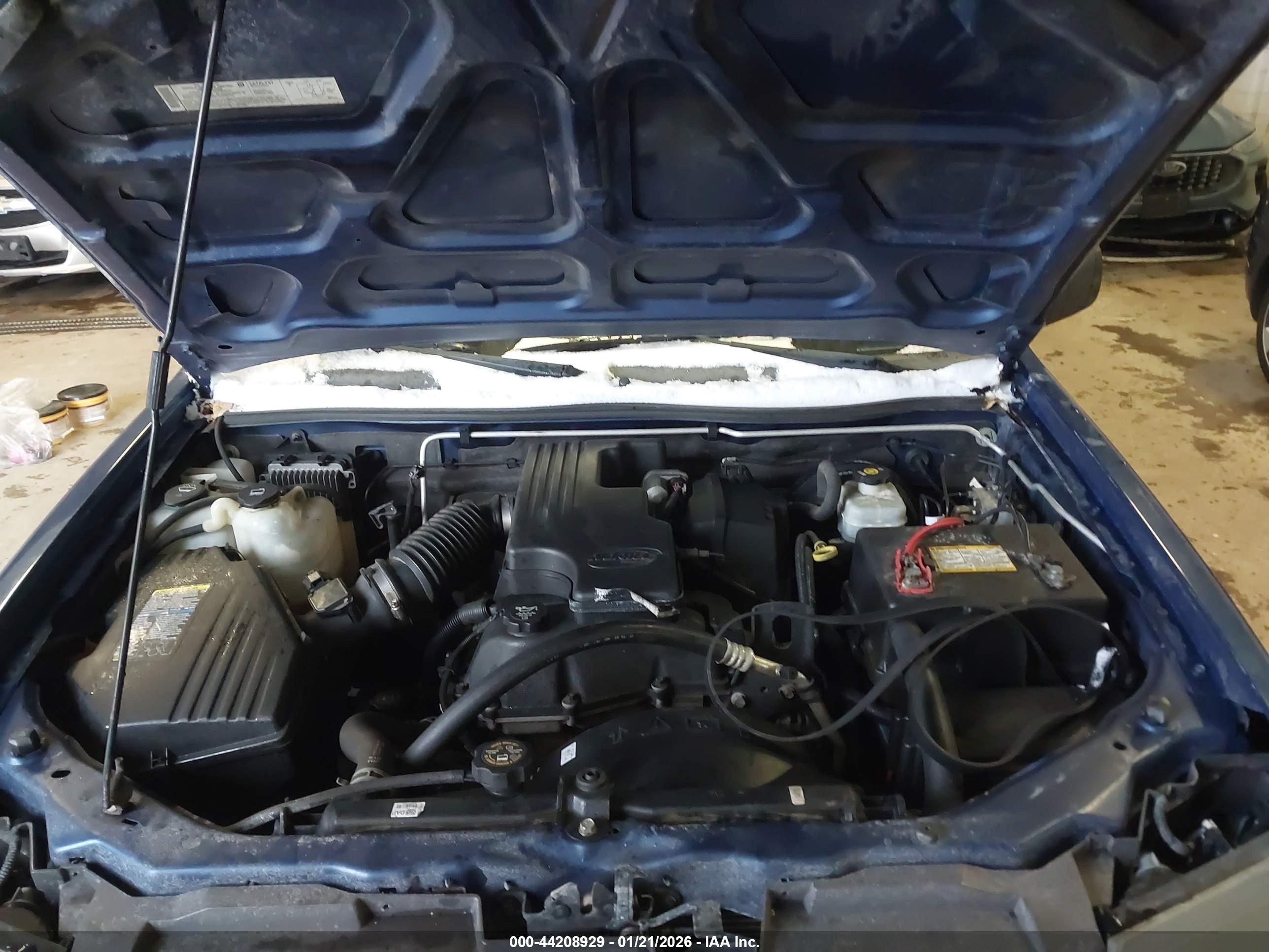 CHEVROLET COLORADO image 10