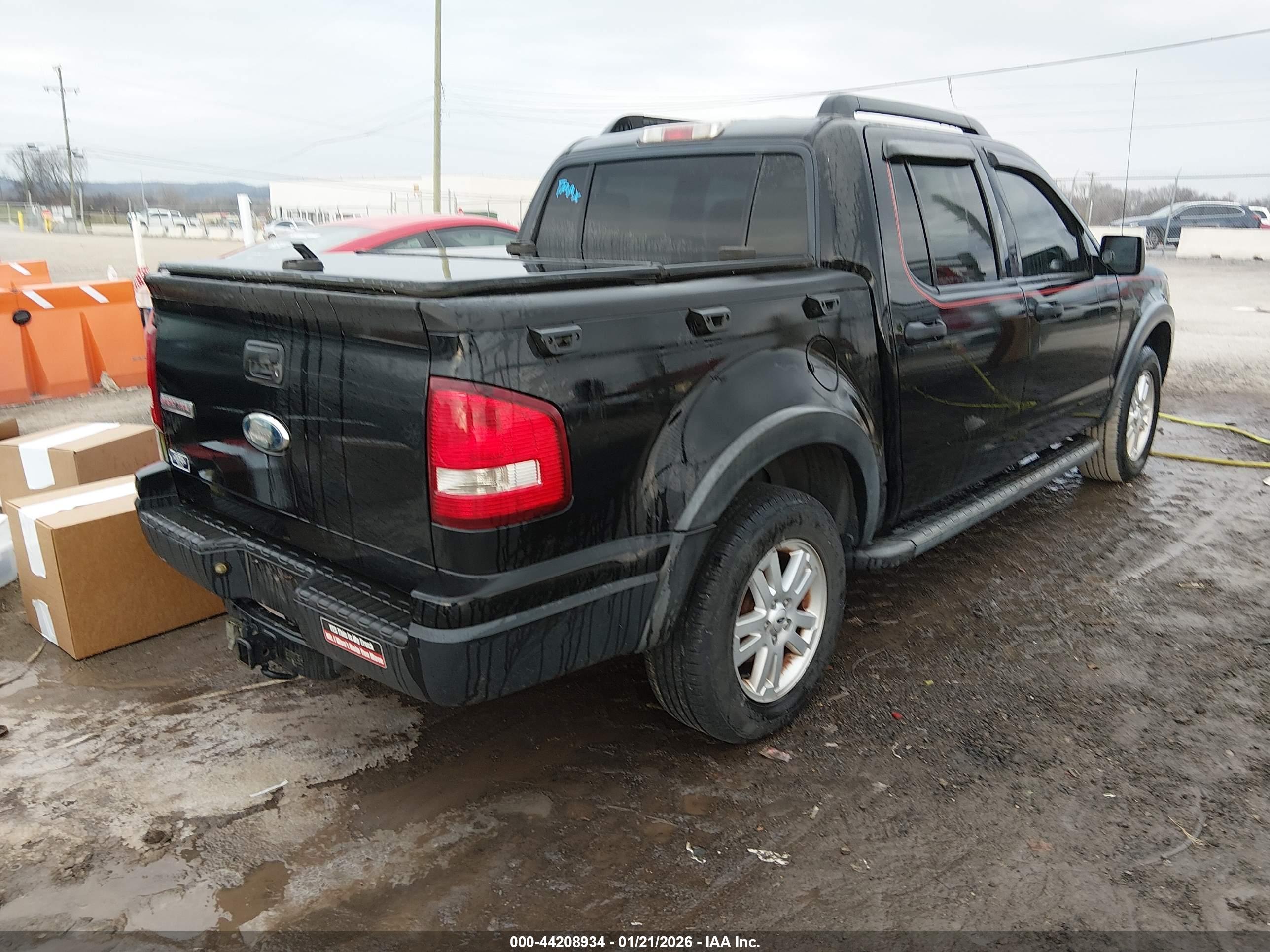 FORD EXPLORER image 4