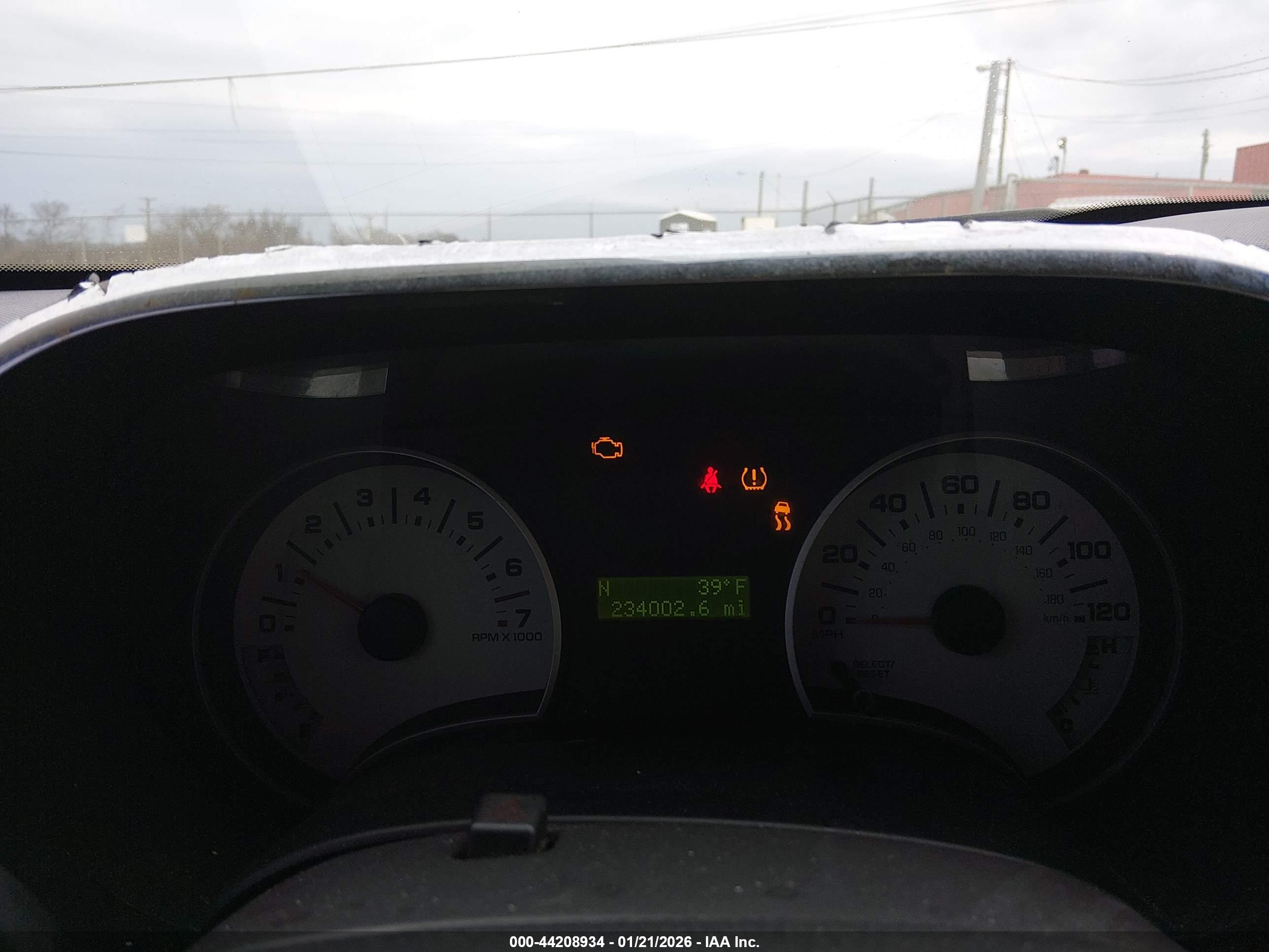 FORD EXPLORER image 7