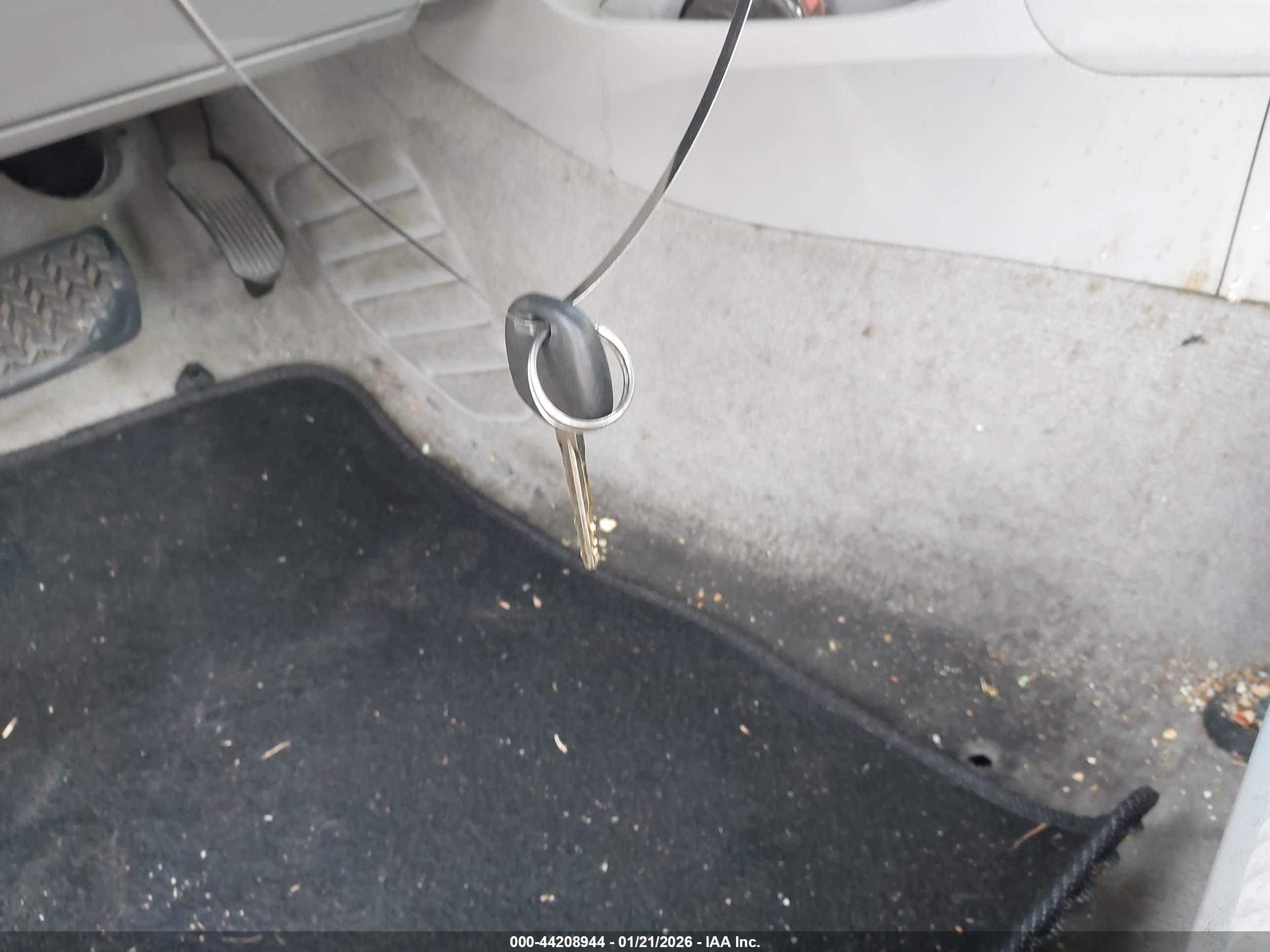 TOYOTA CAMRY image 11