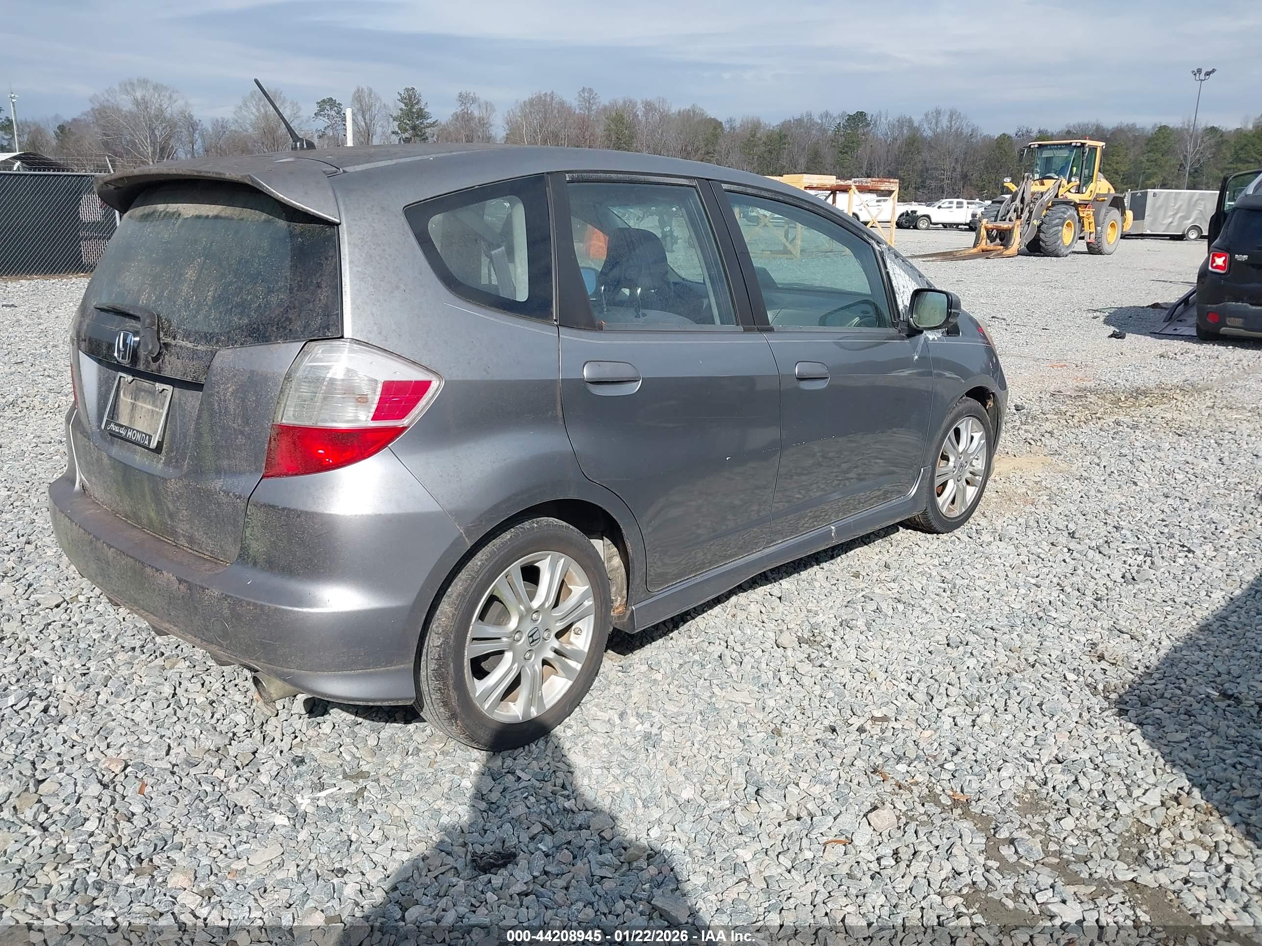 HONDA FIT image 4