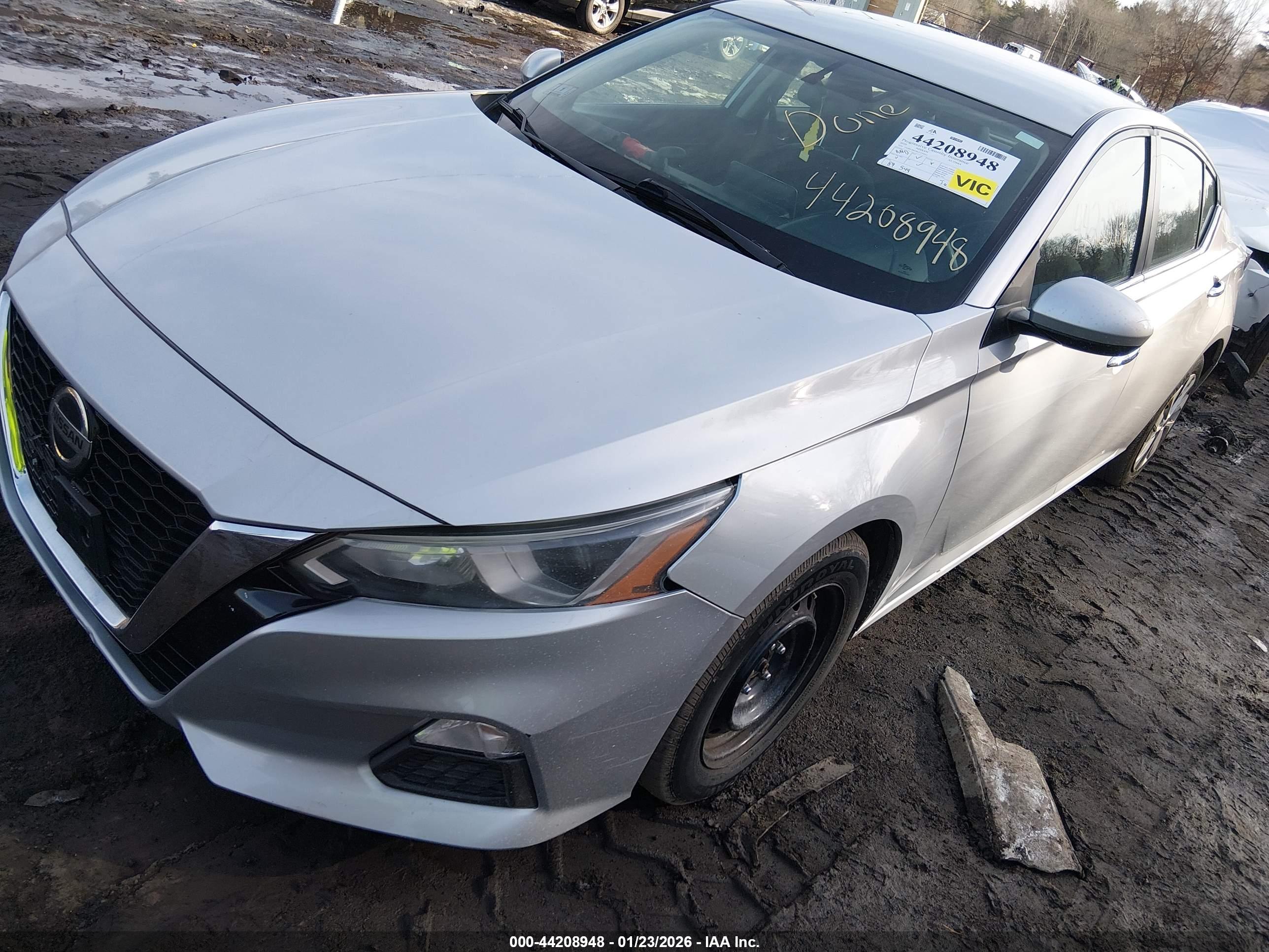 NISSAN ALTIMA image 2