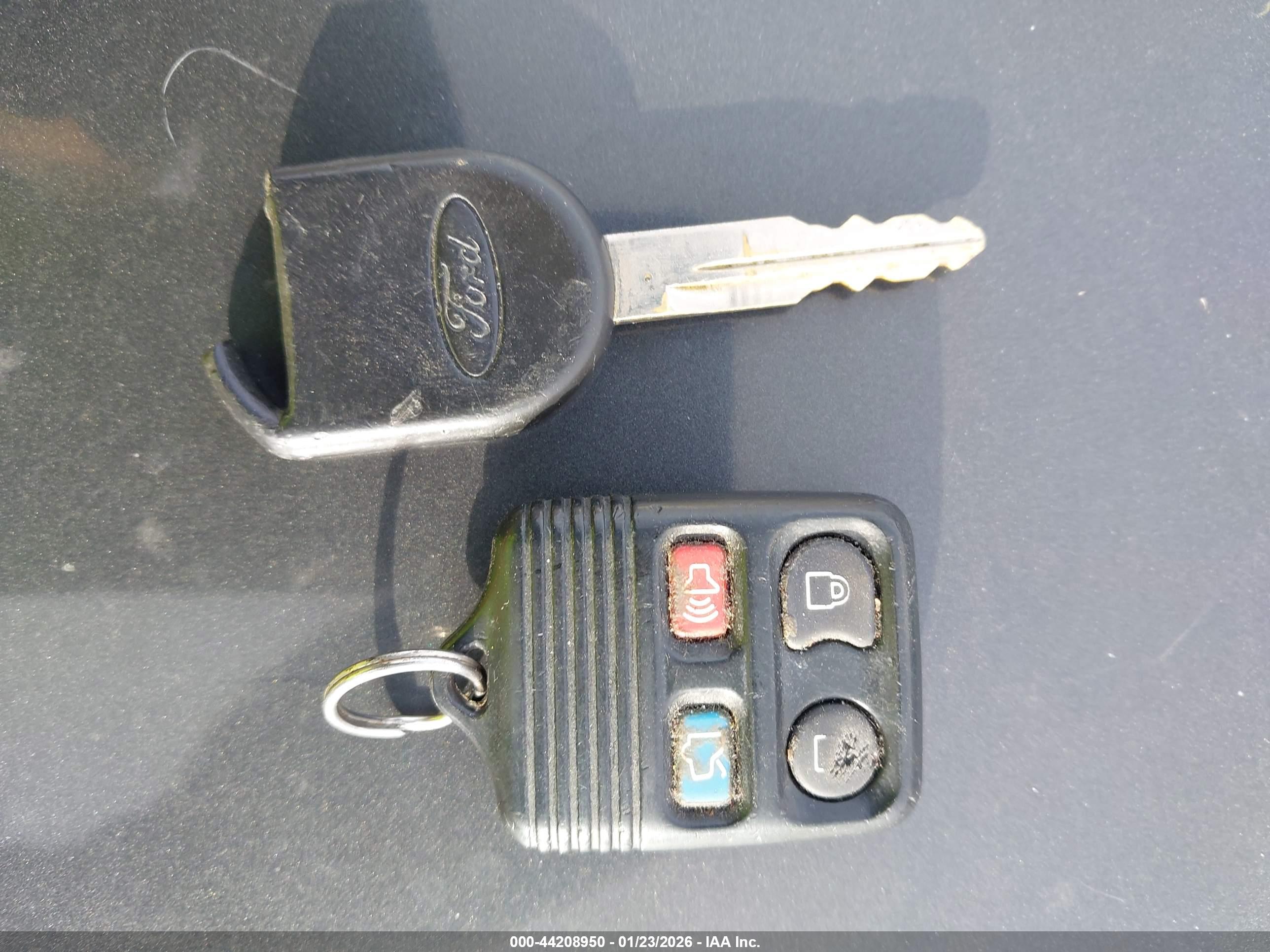 FORD EXPEDITION image 11
