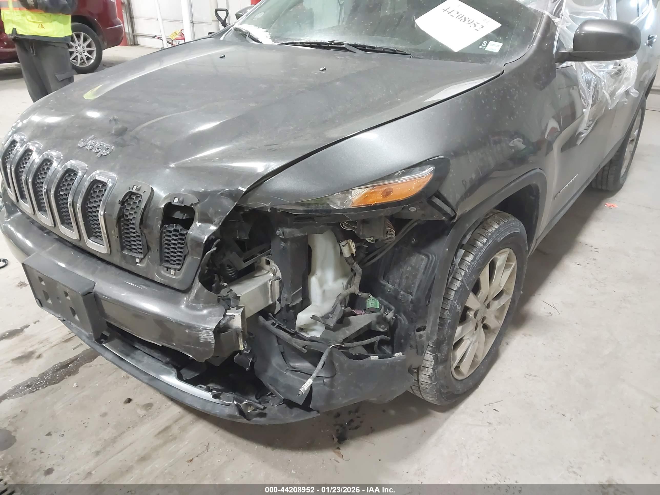 JEEP CHEROKEE image 6