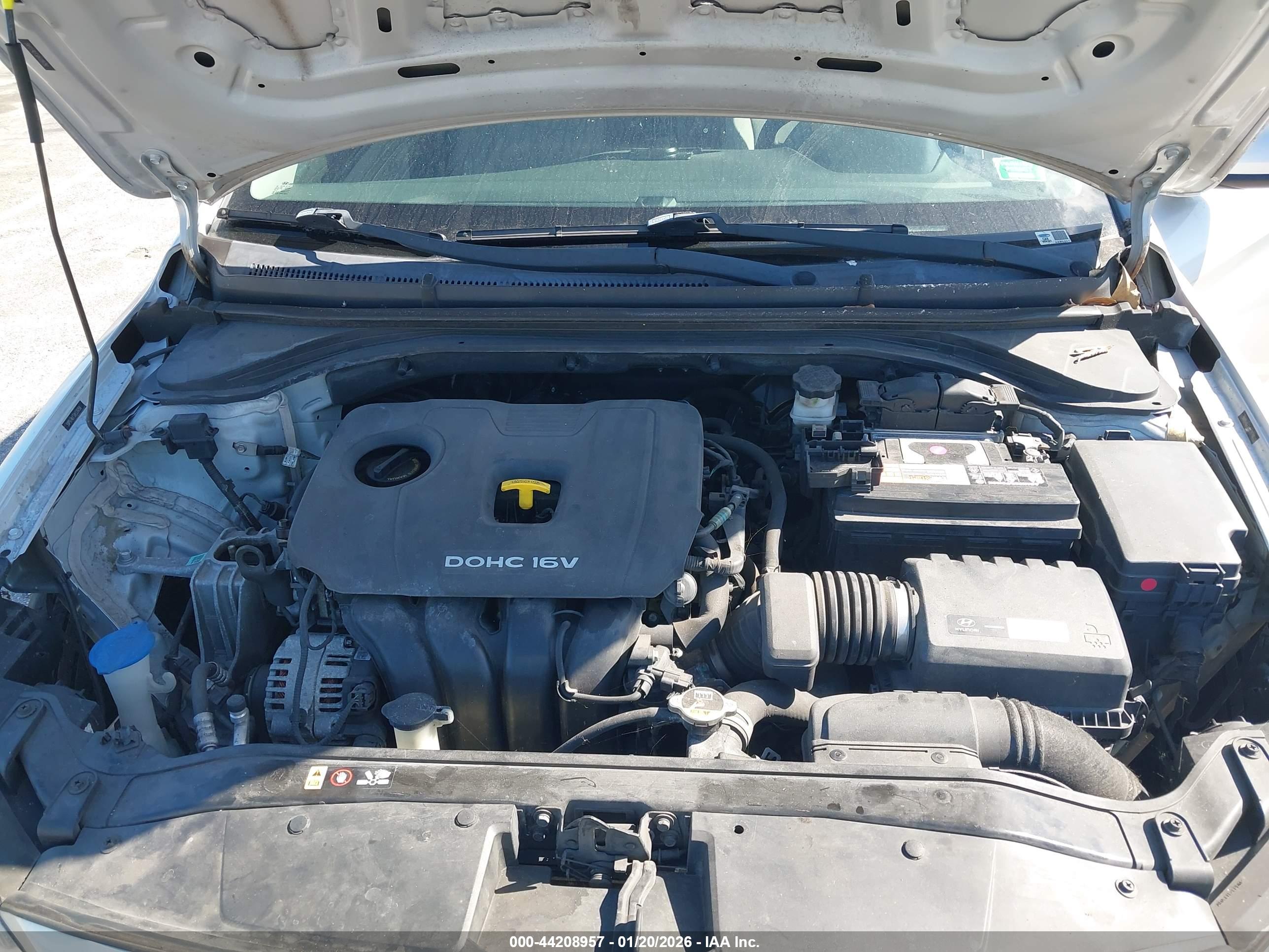 HYUNDAI ELANTRA image 10