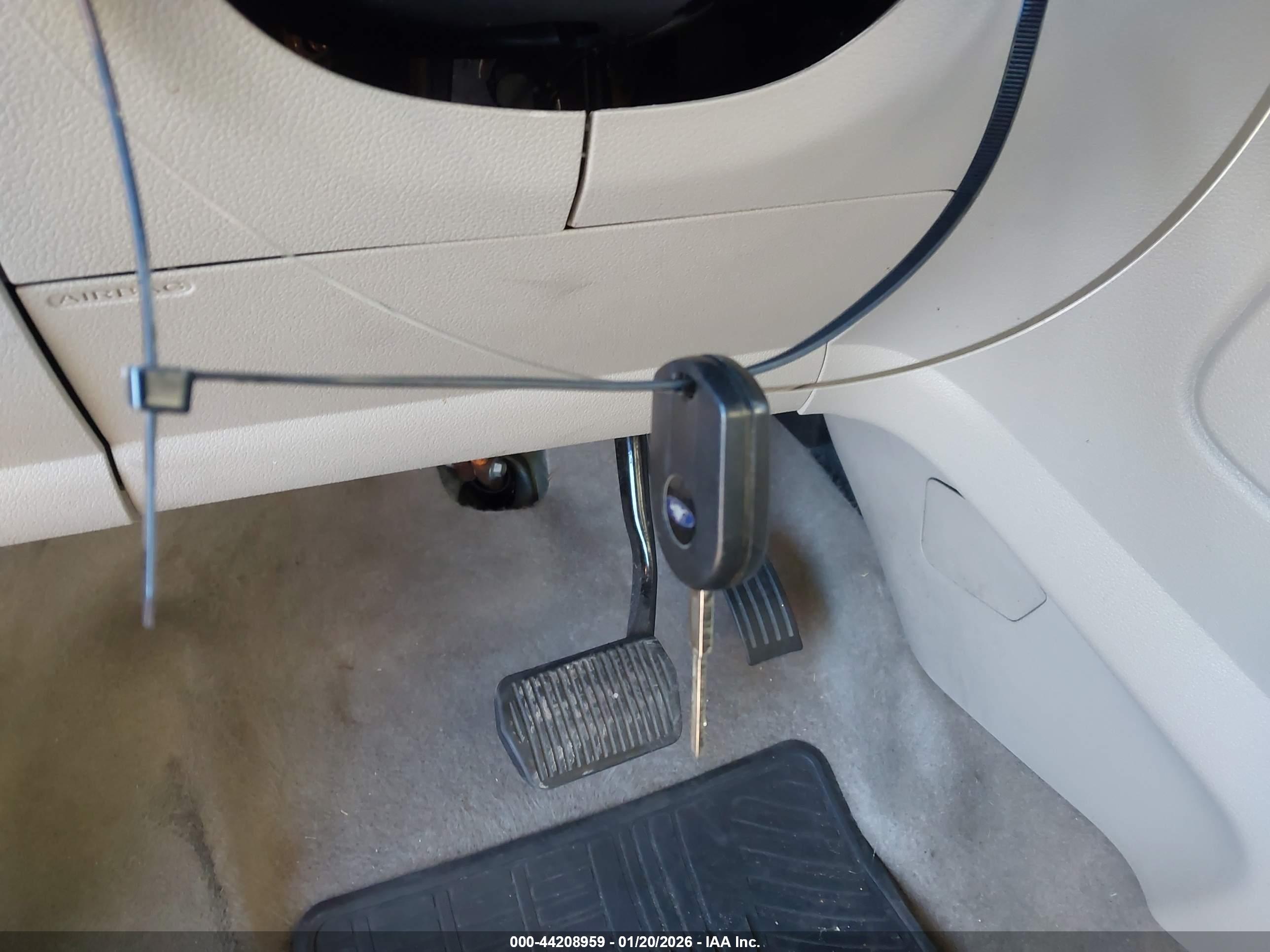 FORD ESCAPE image 11