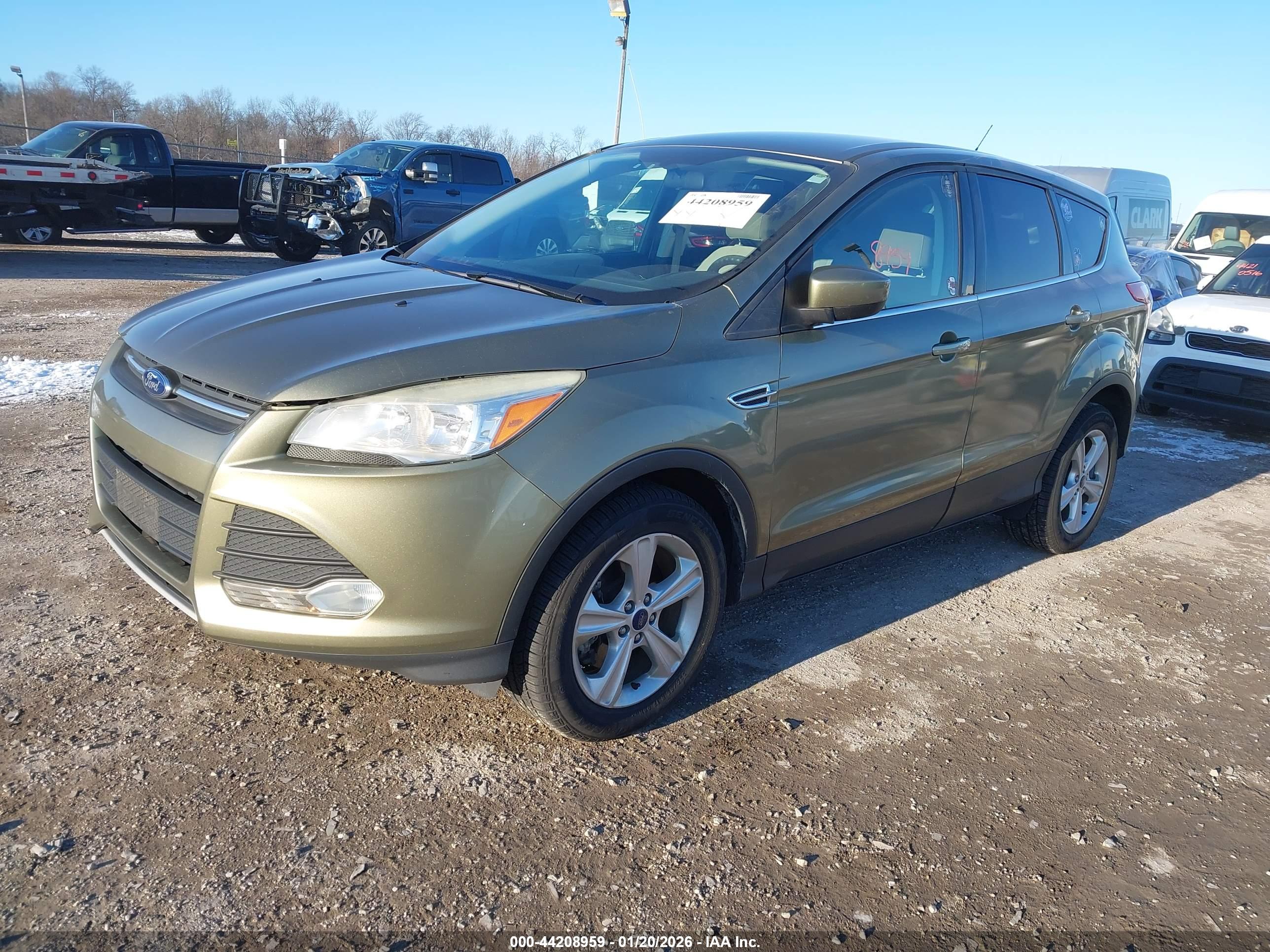 FORD ESCAPE image 2