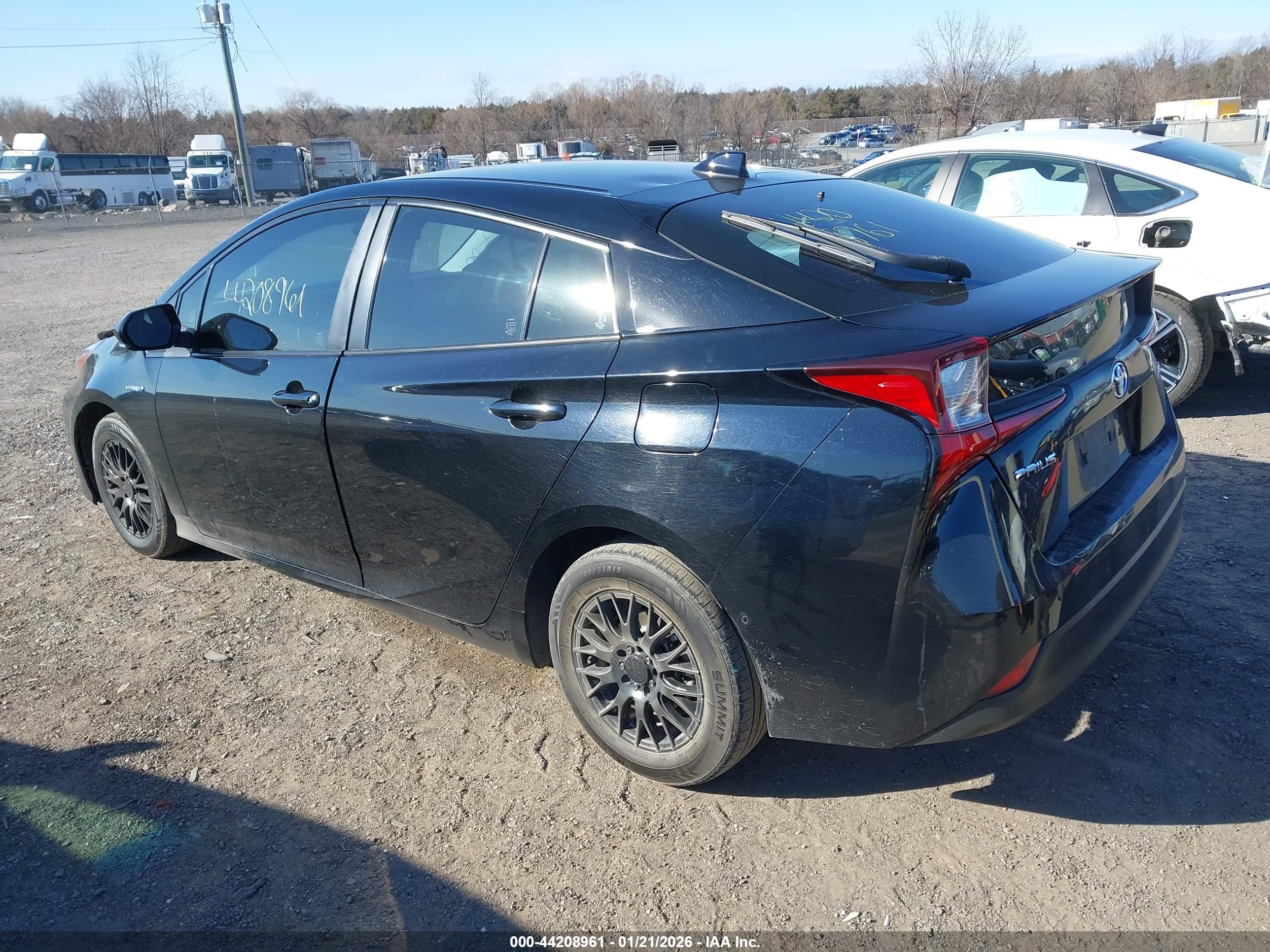 TOYOTA PRIUS image 3