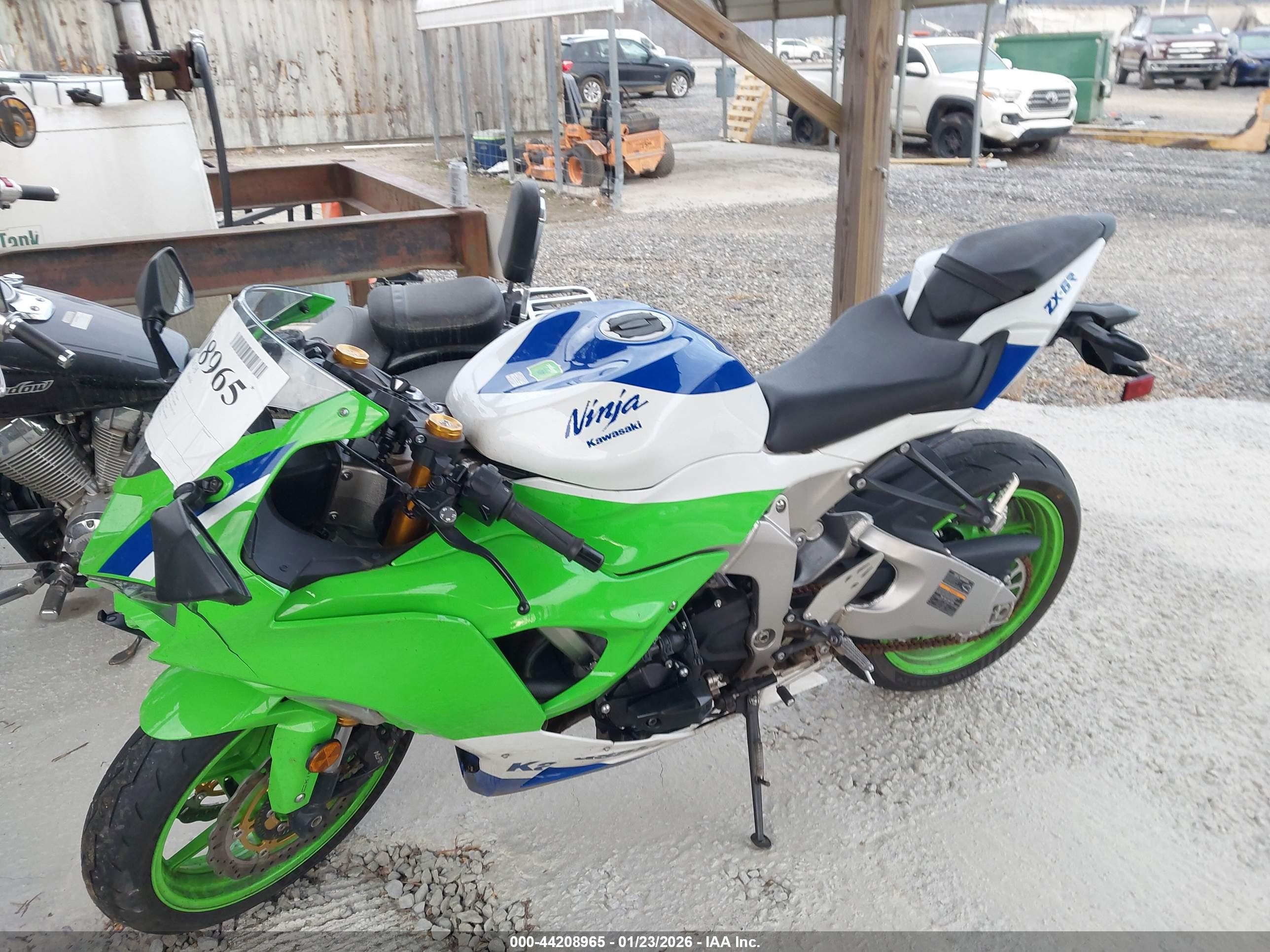 KAWASAKI ZX636 image 2