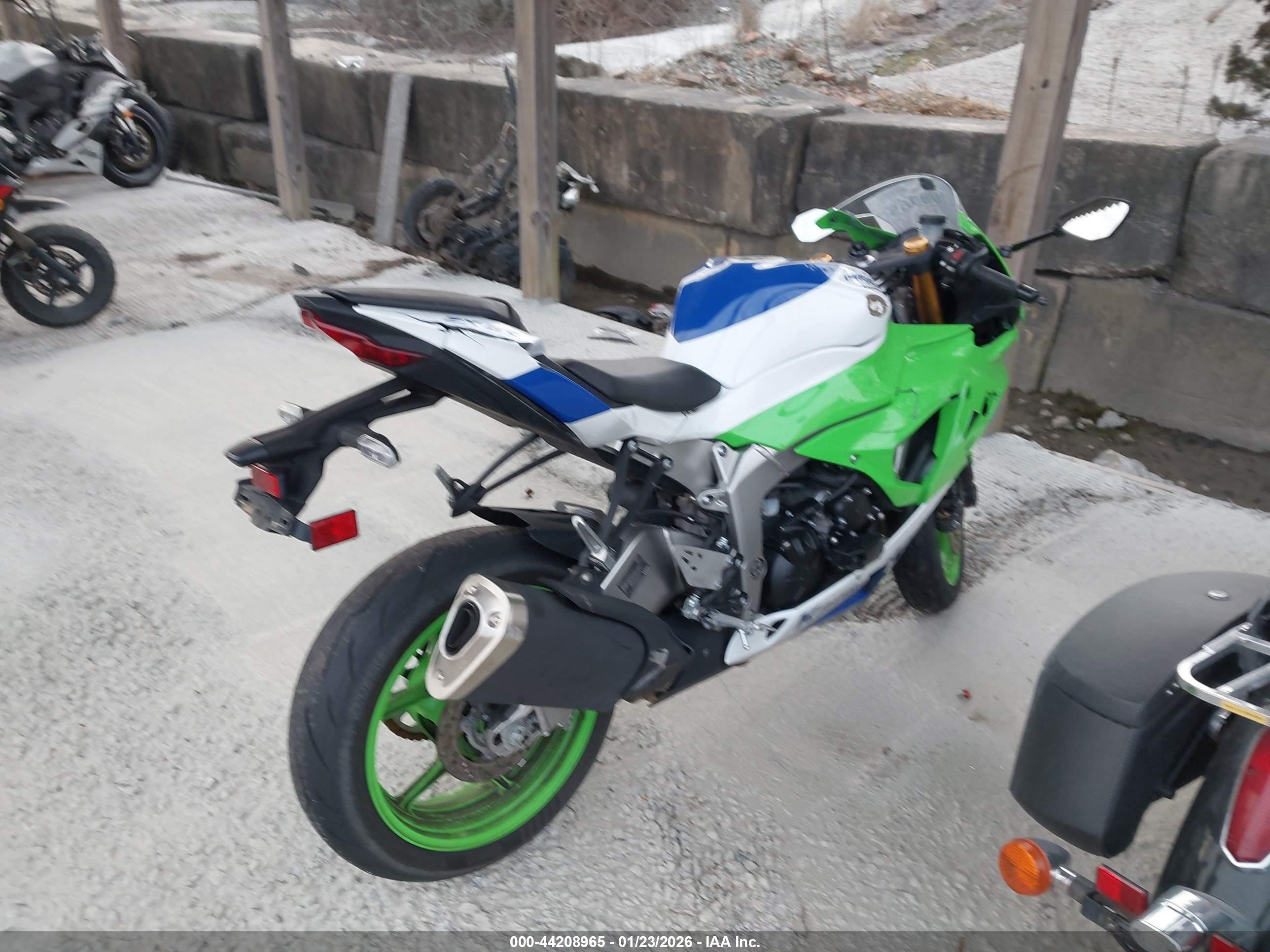 KAWASAKI ZX636 image 4
