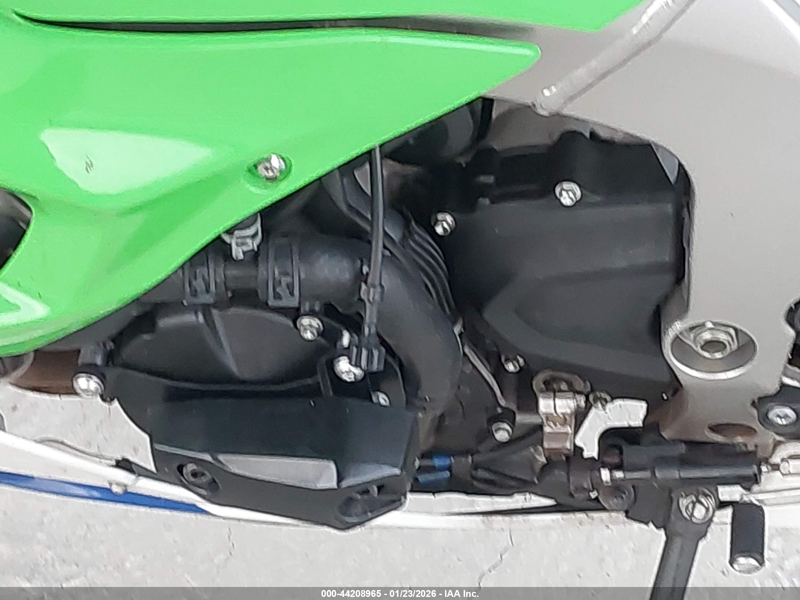 KAWASAKI ZX636 image 9