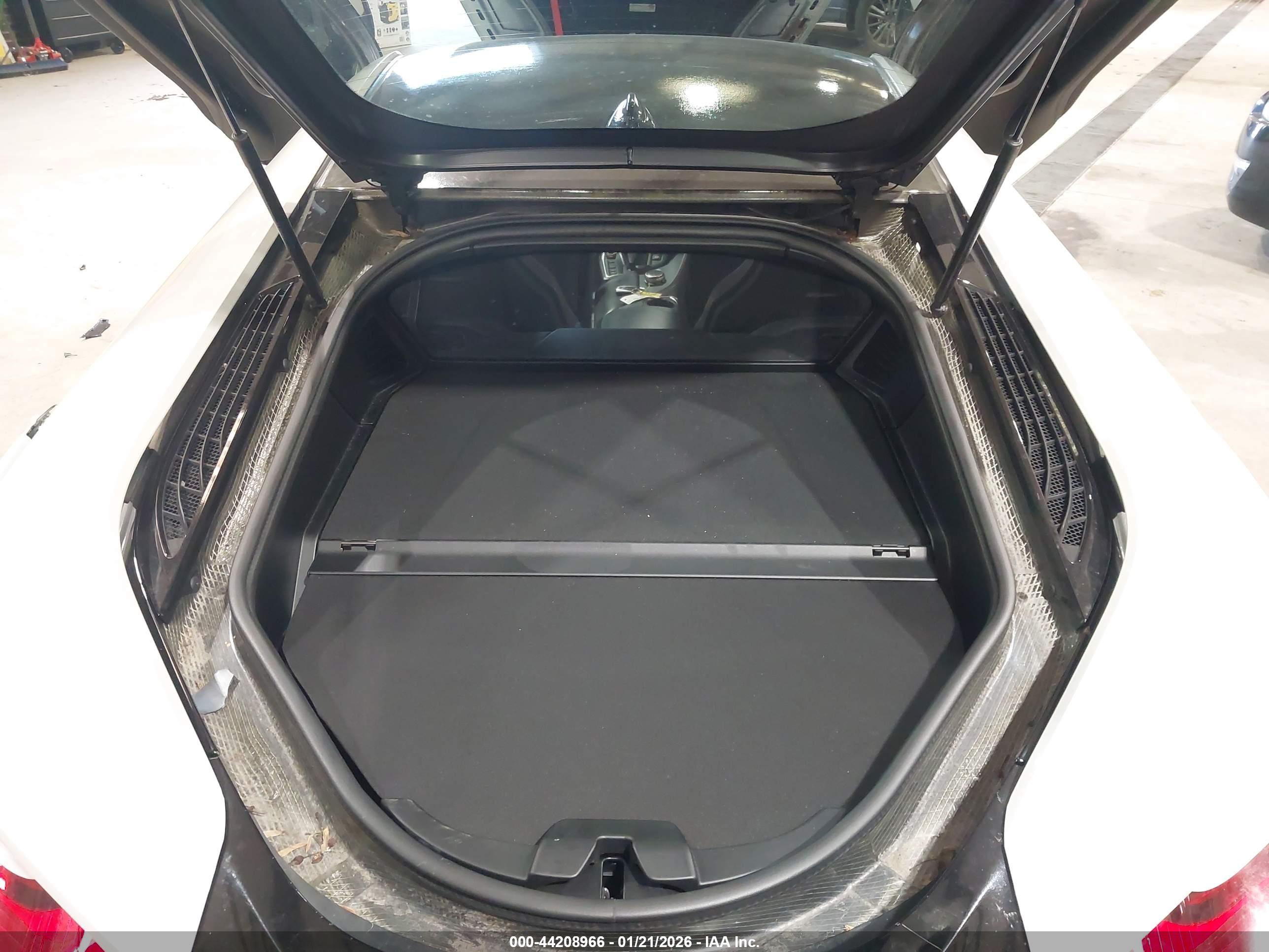 BMW I8 image 10