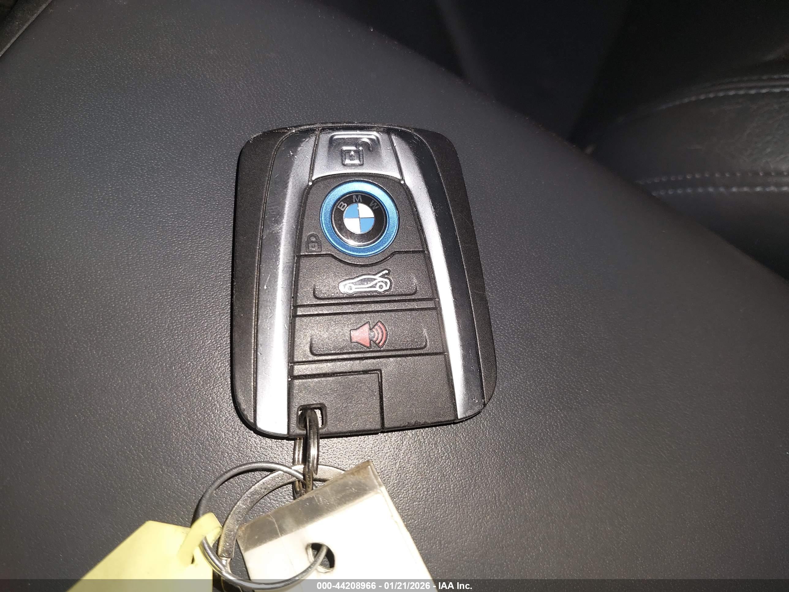 BMW I8 image 11