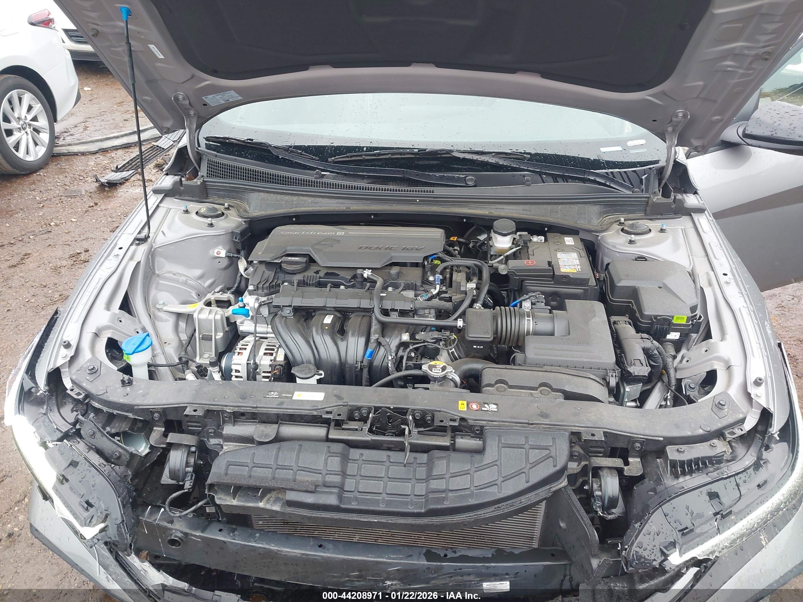 HYUNDAI ELANTRA image 10