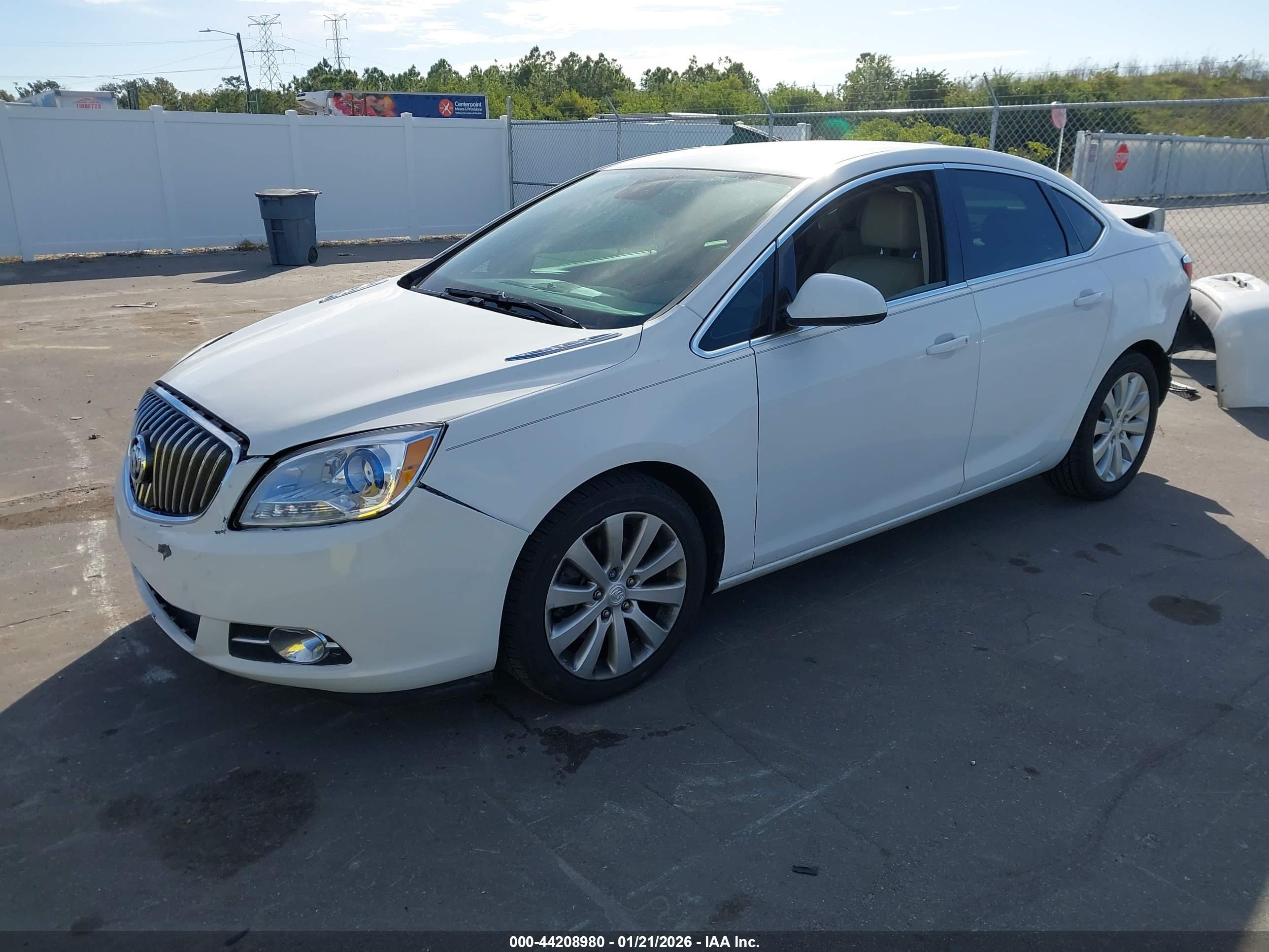 BUICK VERANO image 2