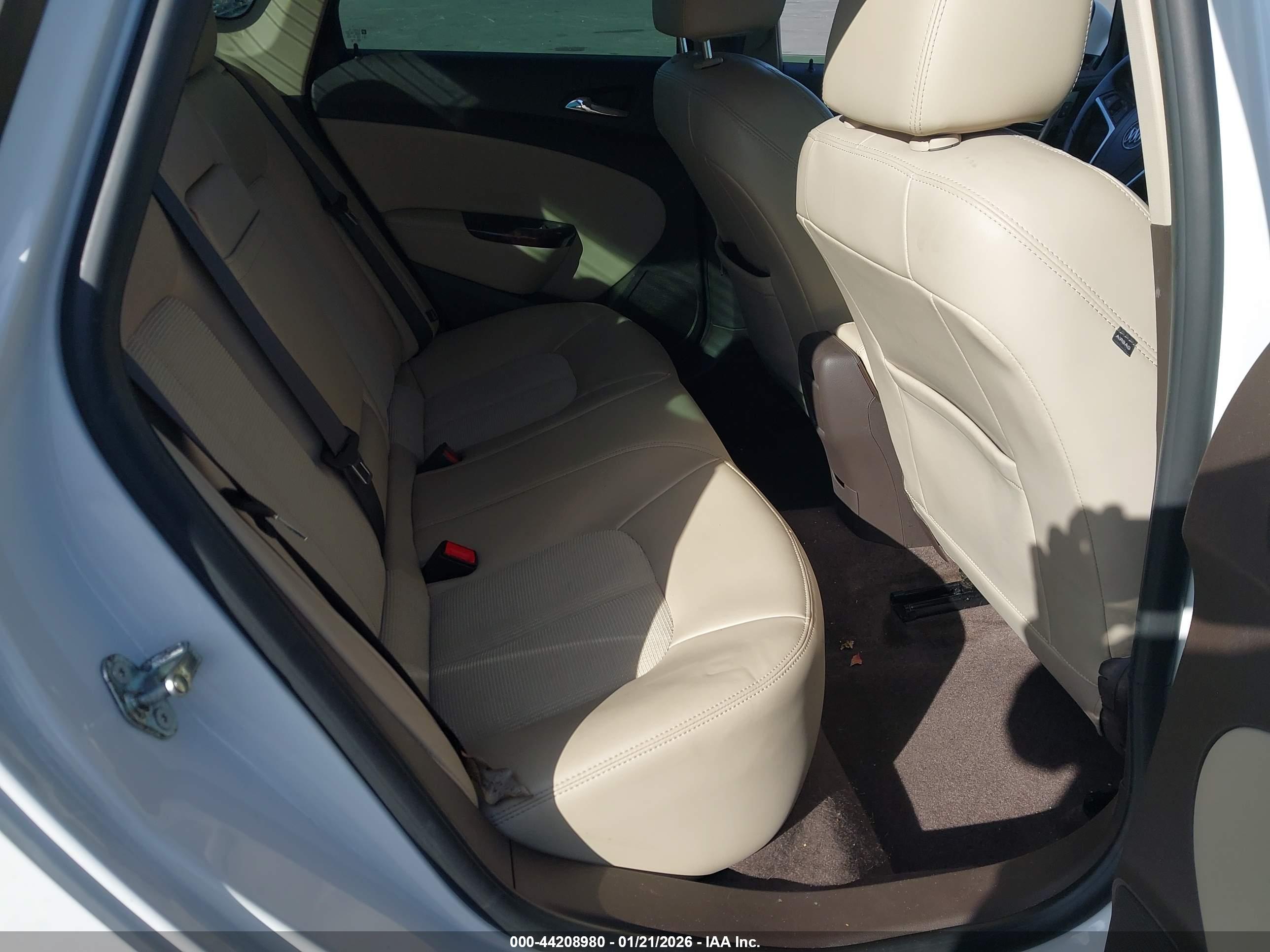 BUICK VERANO image 8