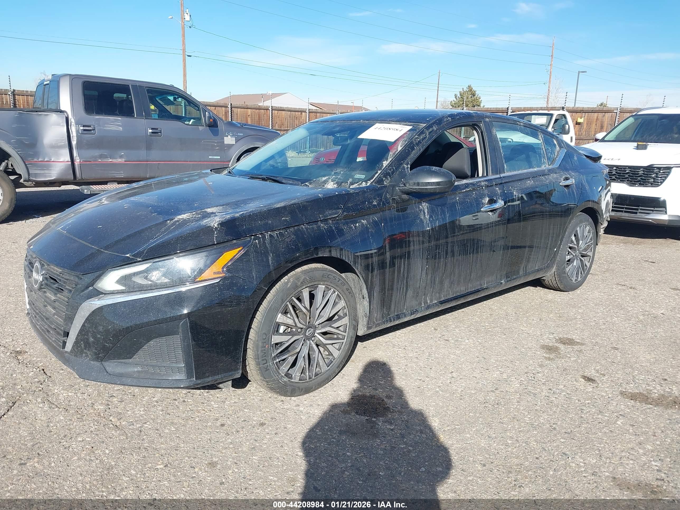 NISSAN ALTIMA image 2