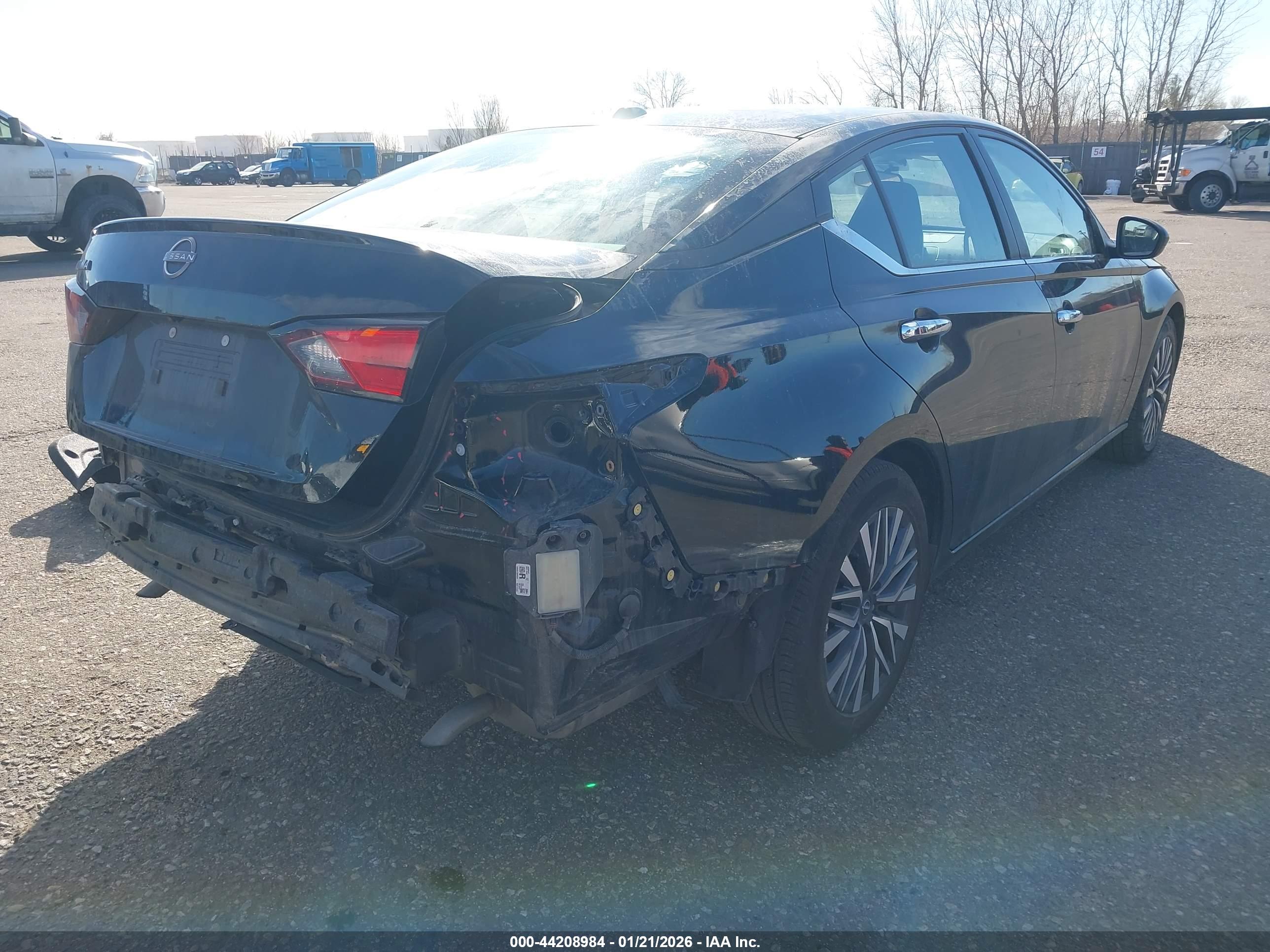 NISSAN ALTIMA image 4