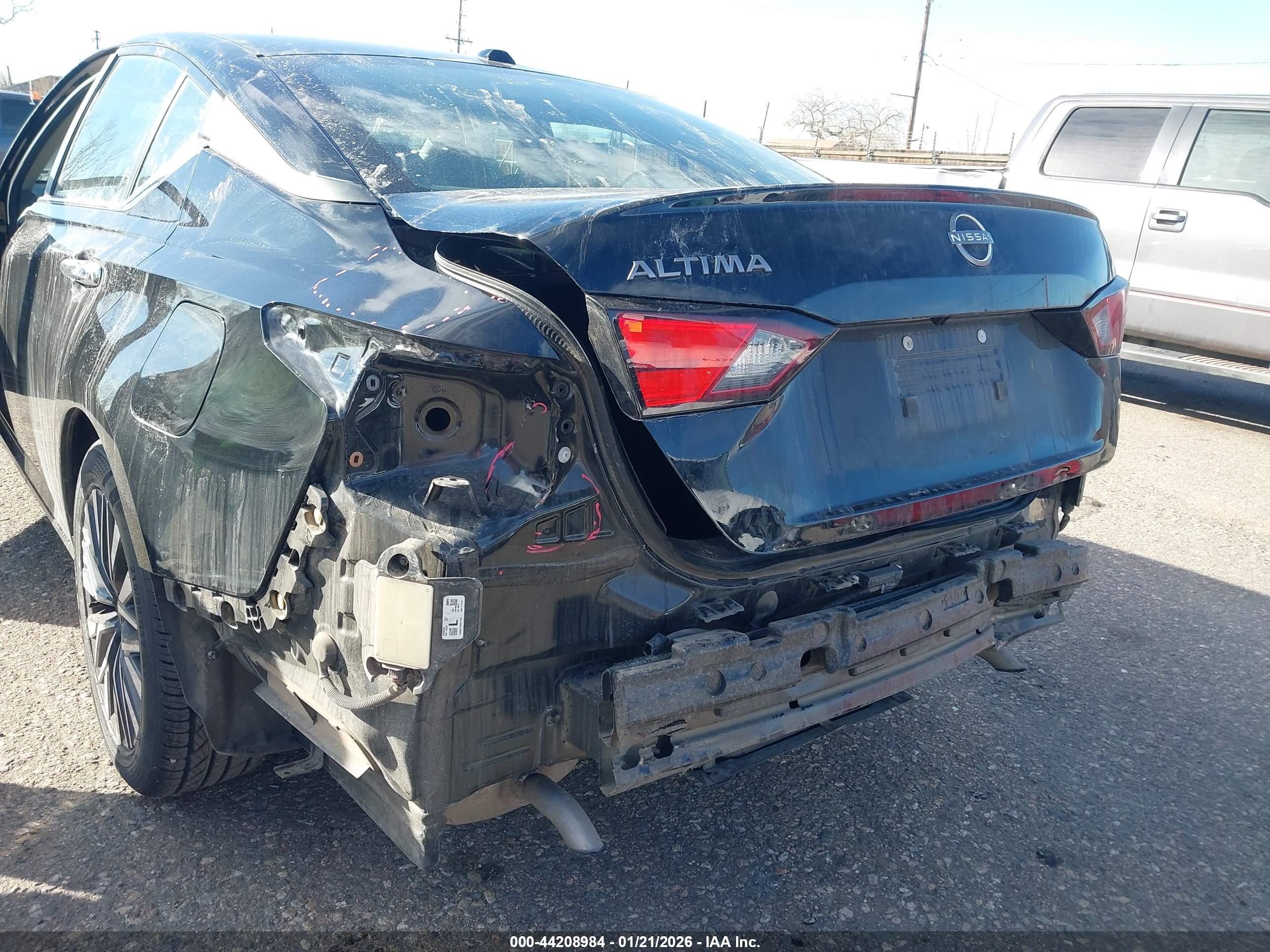 NISSAN ALTIMA image 6