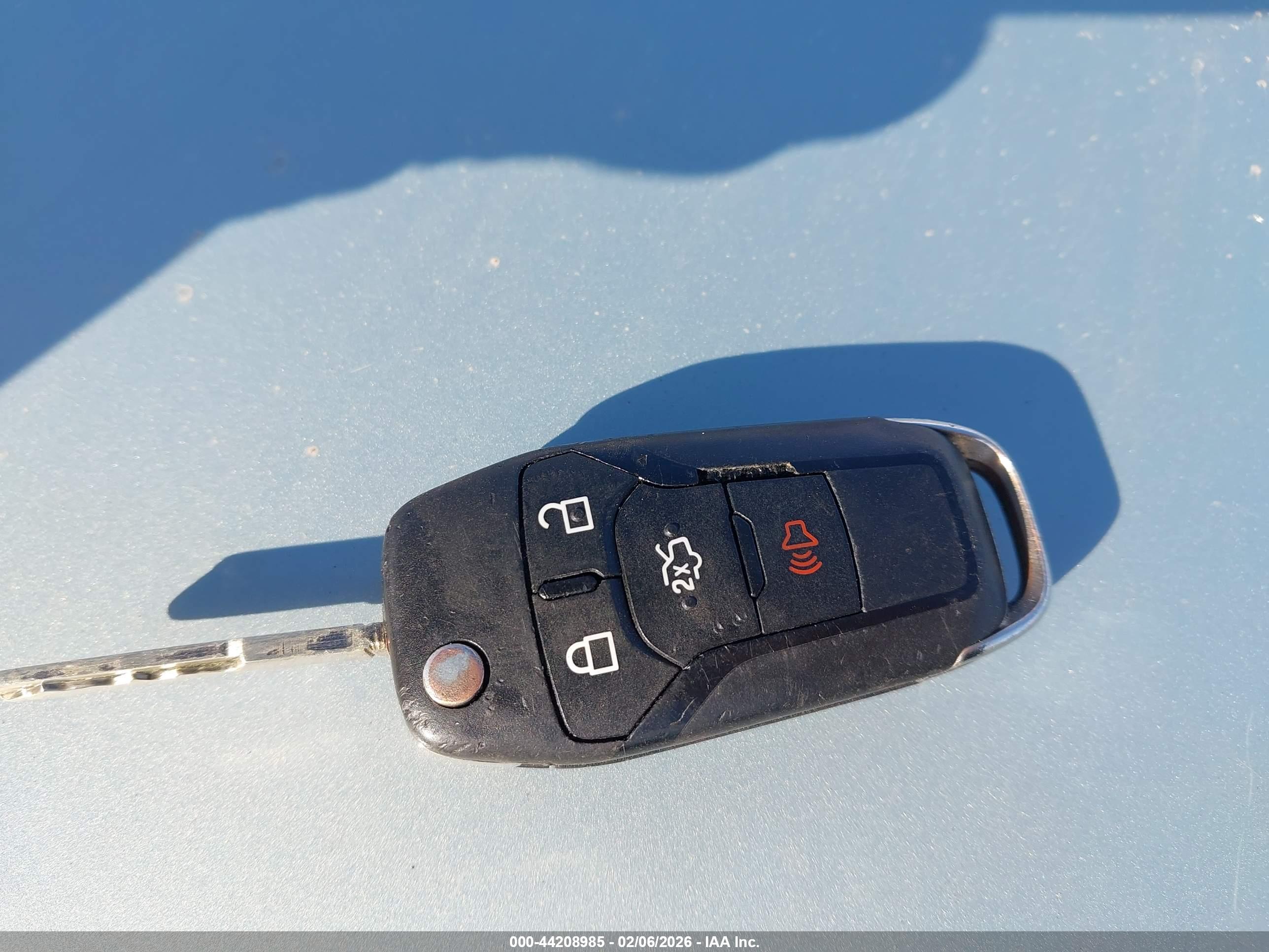 FORD FUSION image 11