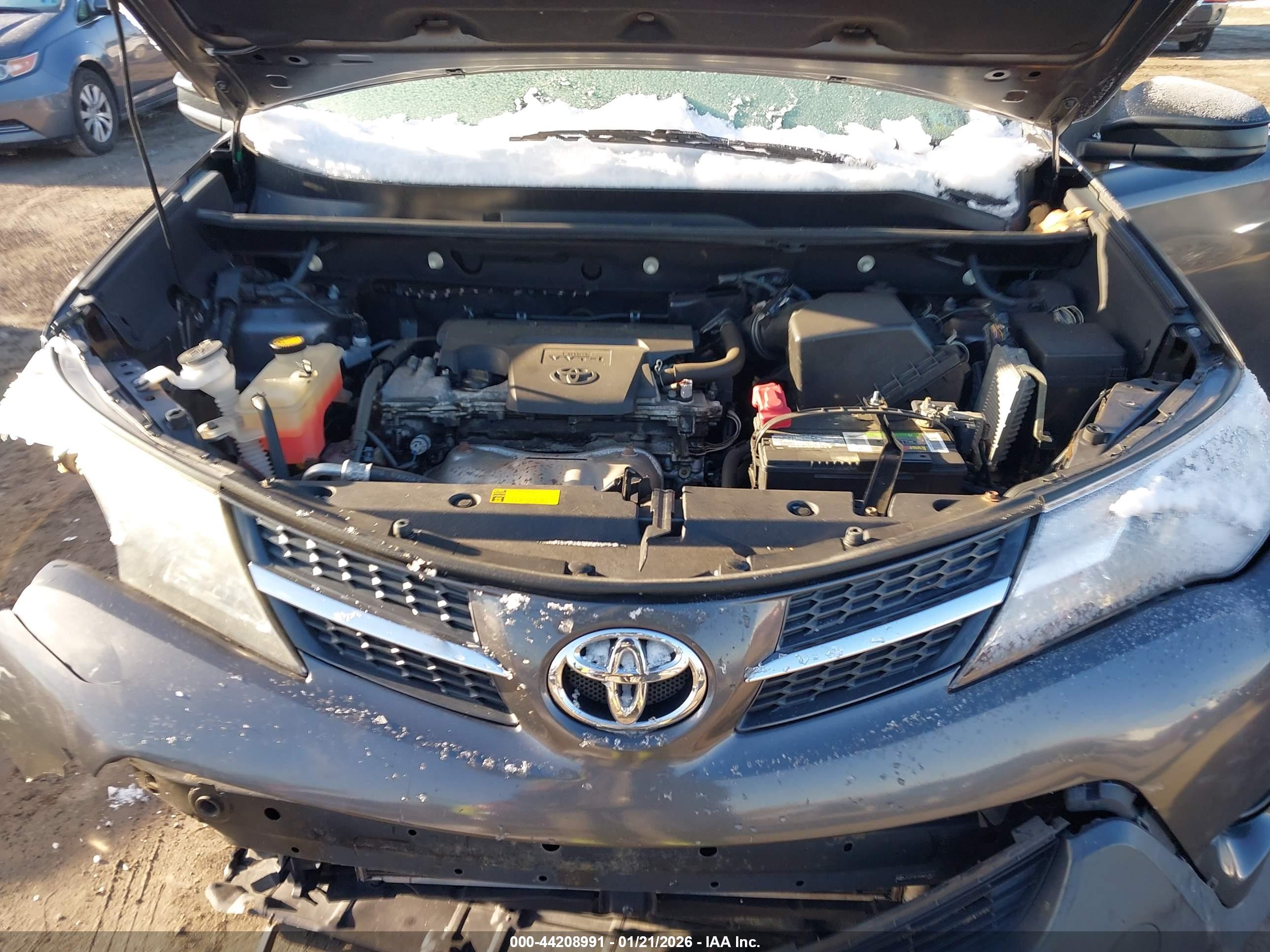 TOYOTA RAV4 image 10
