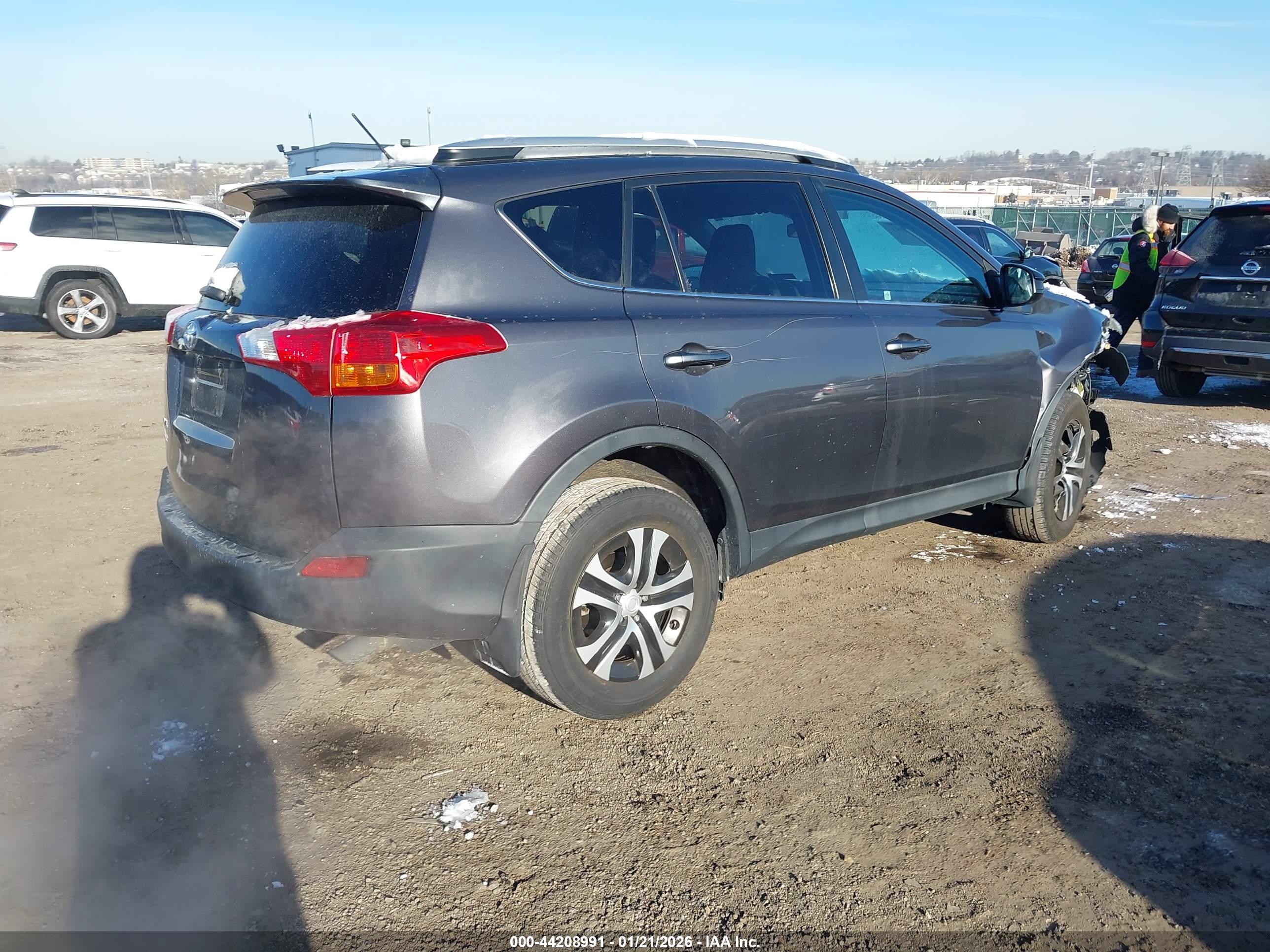 TOYOTA RAV4 image 4